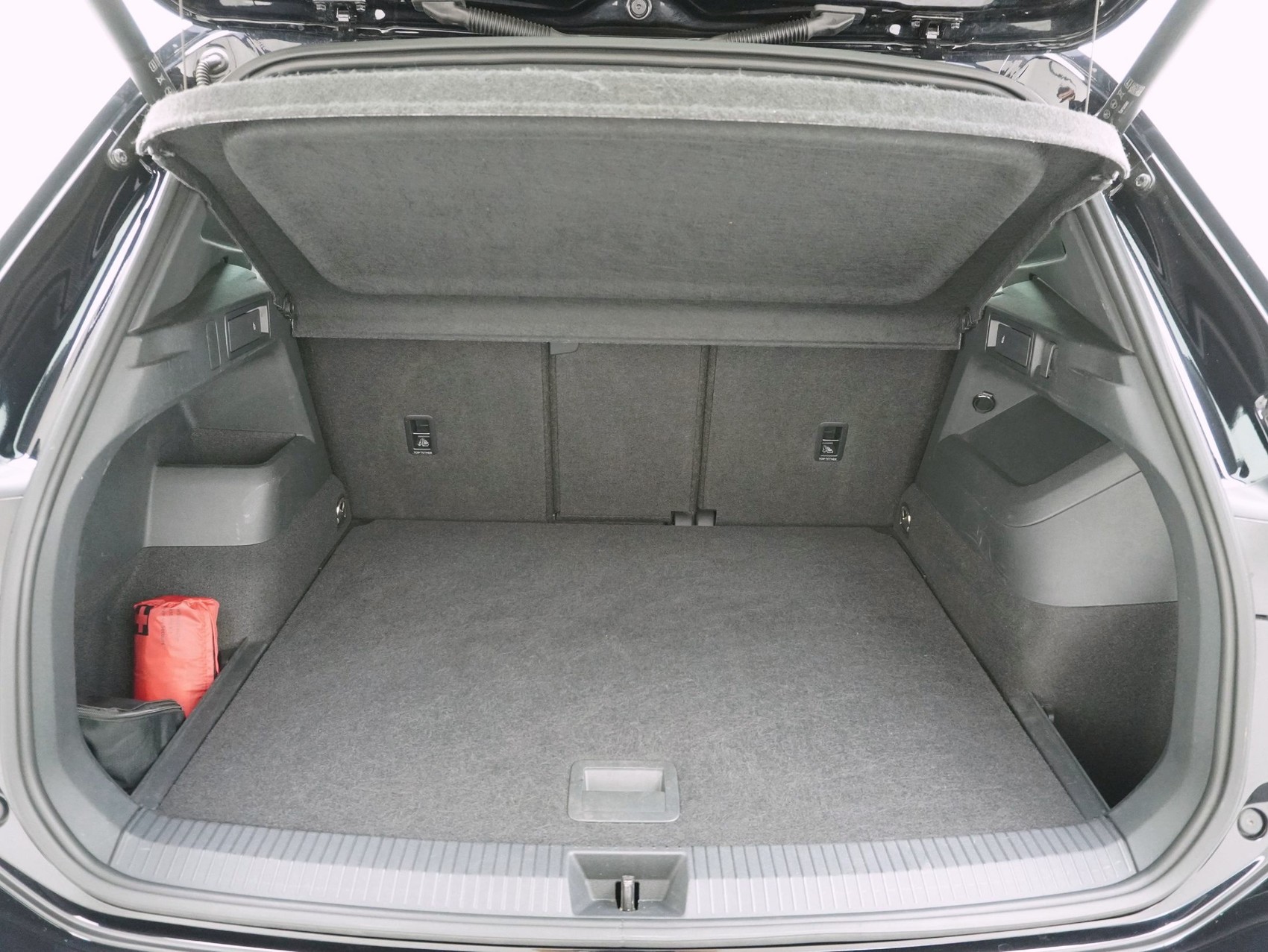 VW Tiguan 2.0 TDI DSG R-Line Black Style 4Motion (2025)-image-13