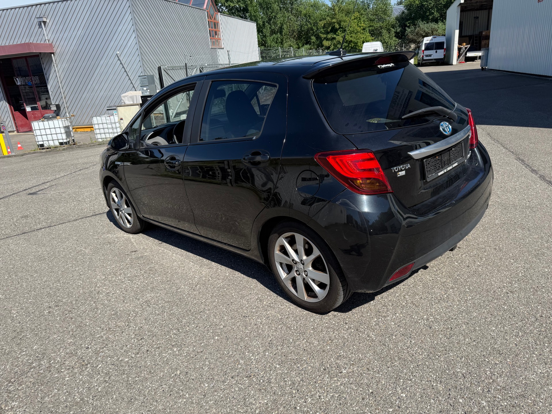 TOYOTA Yaris 1.5 VVT-i Hybrid Luna e-CVT-image-6
