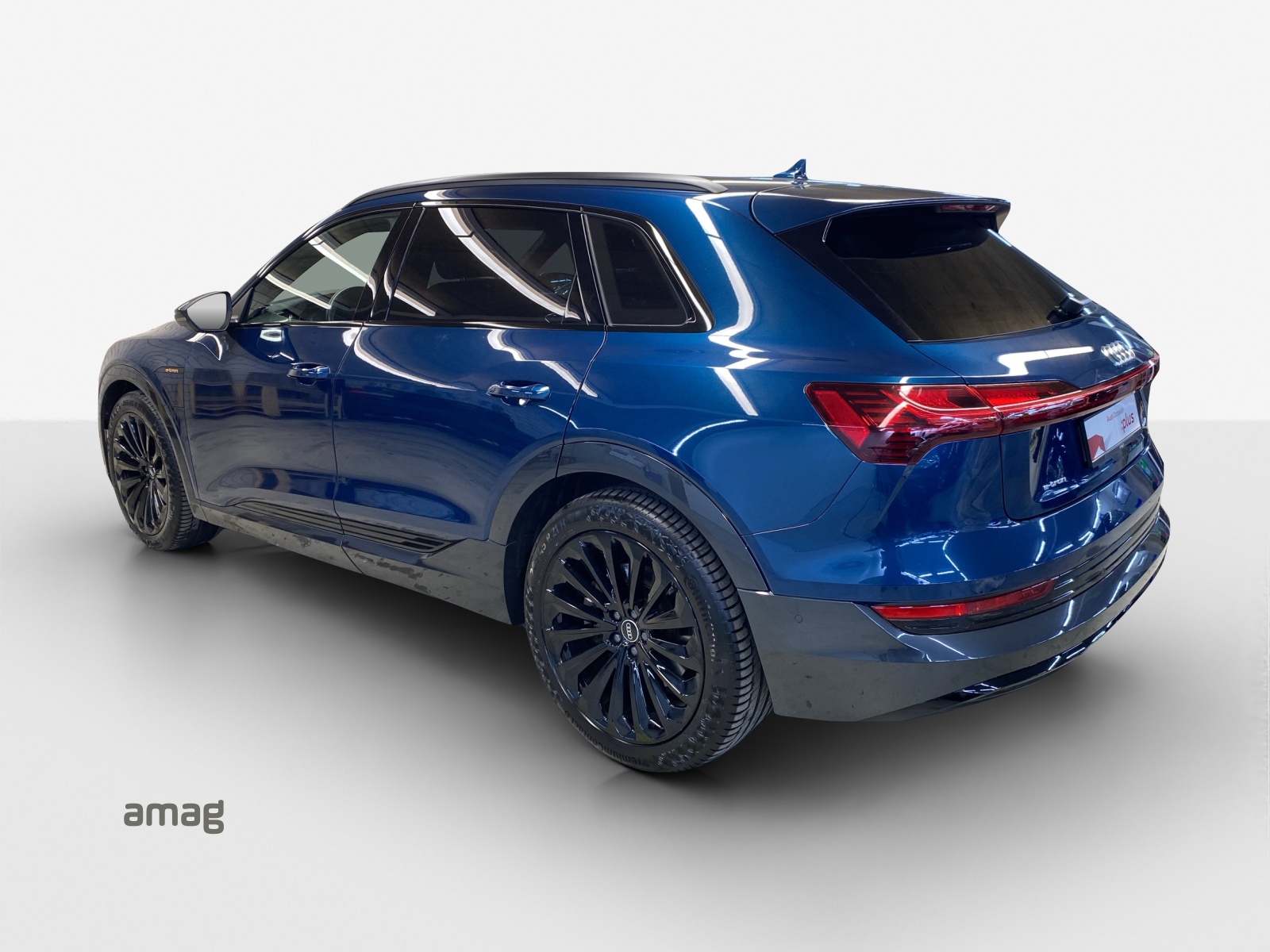 AUDI e-tron 55 Advanced quattro-image-2