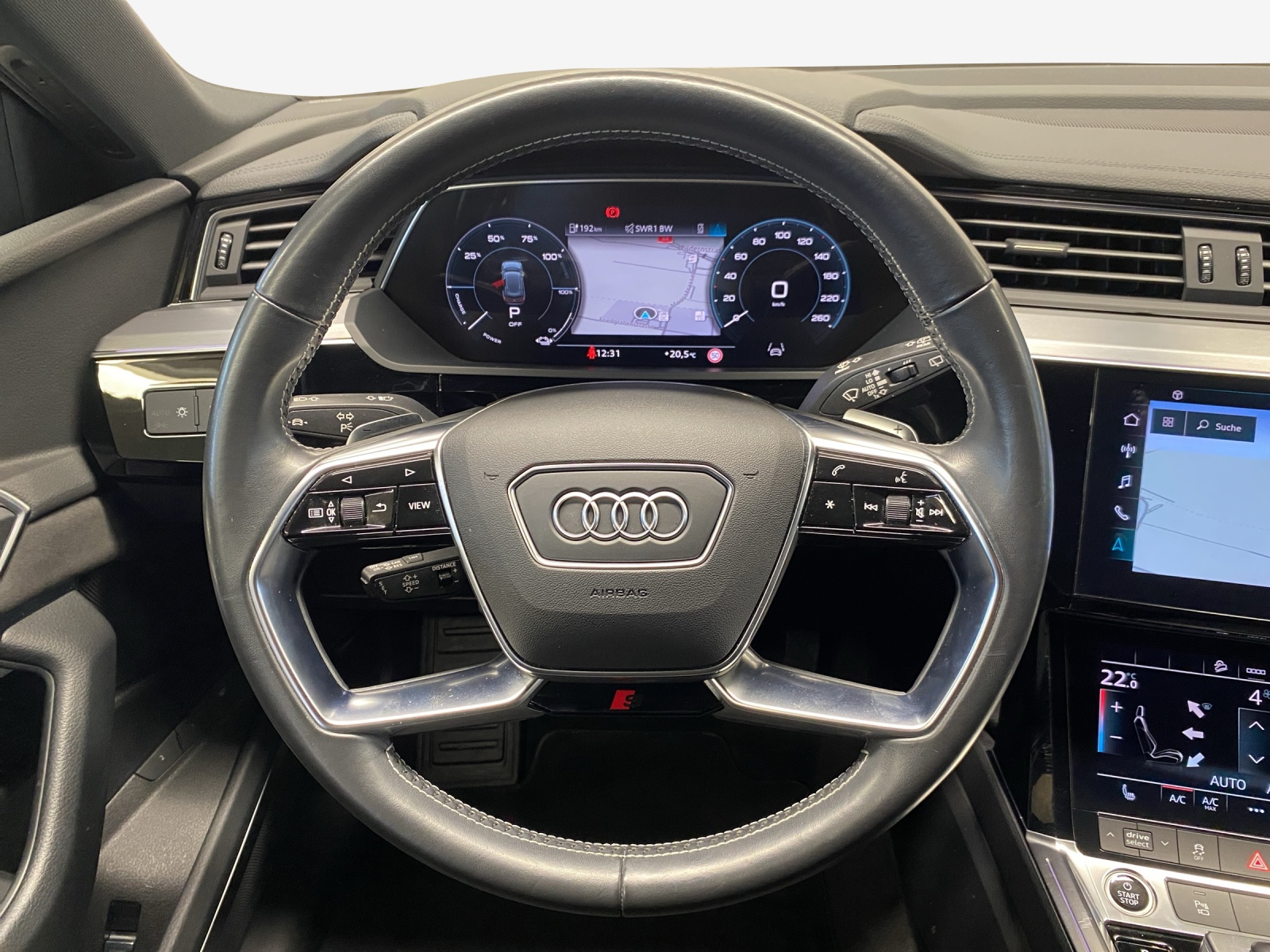 AUDI e-tron 55 Advanced quattro-image-10