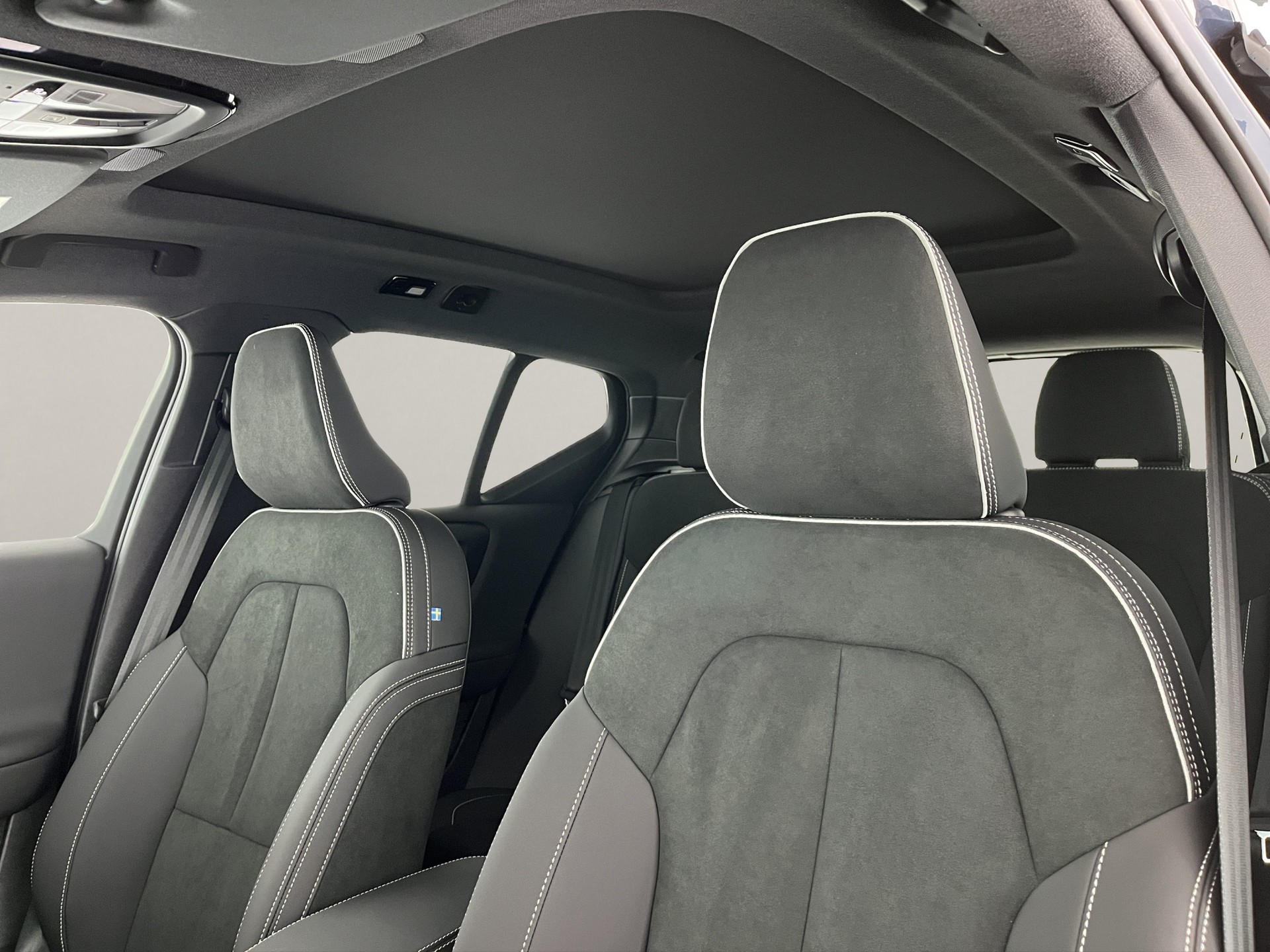 VOLVO EX40 Twin Ultra Xcentric AWD-image-17