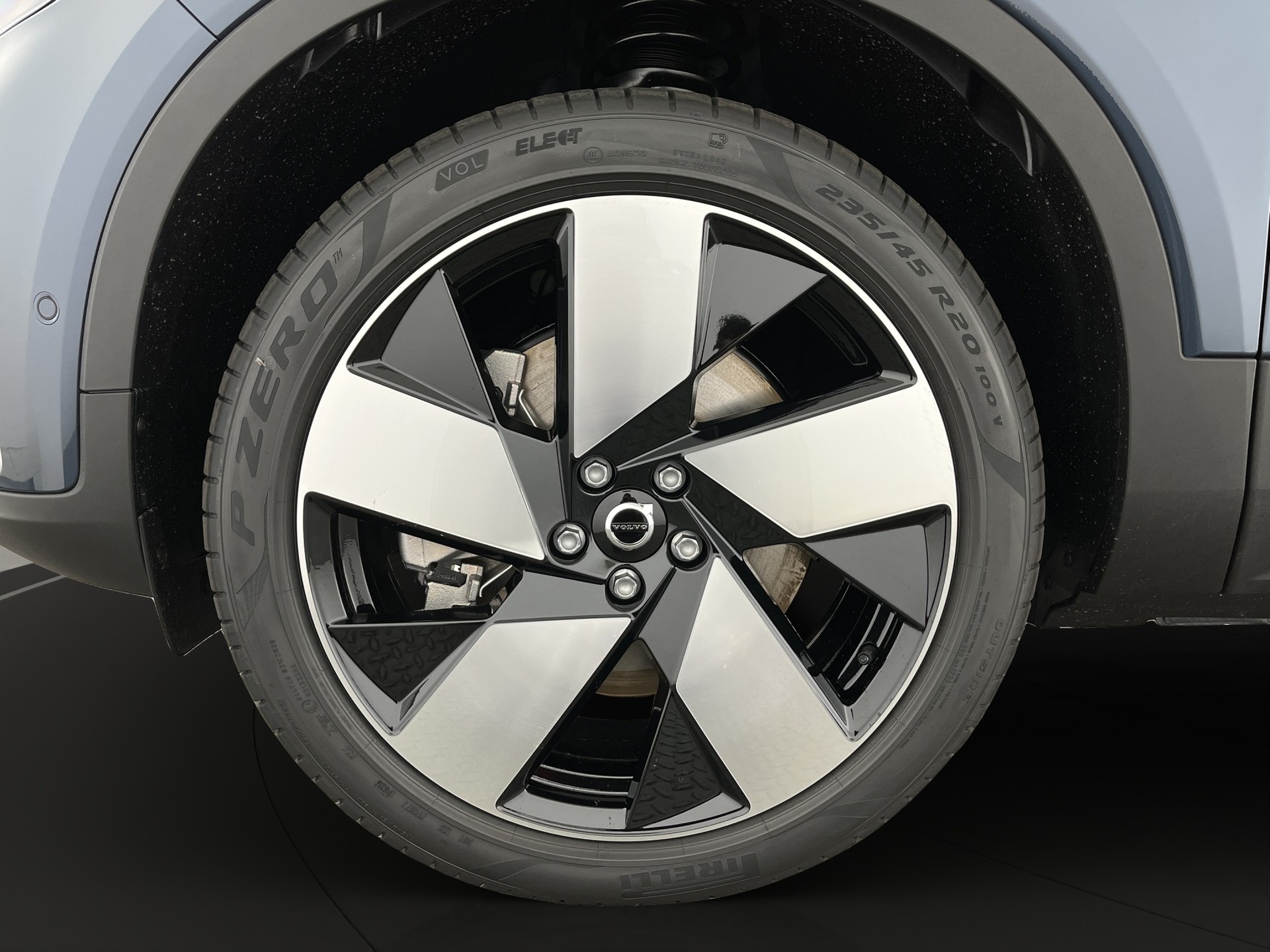VOLVO EX40 Twin Ultra Xcentric AWD-image-6