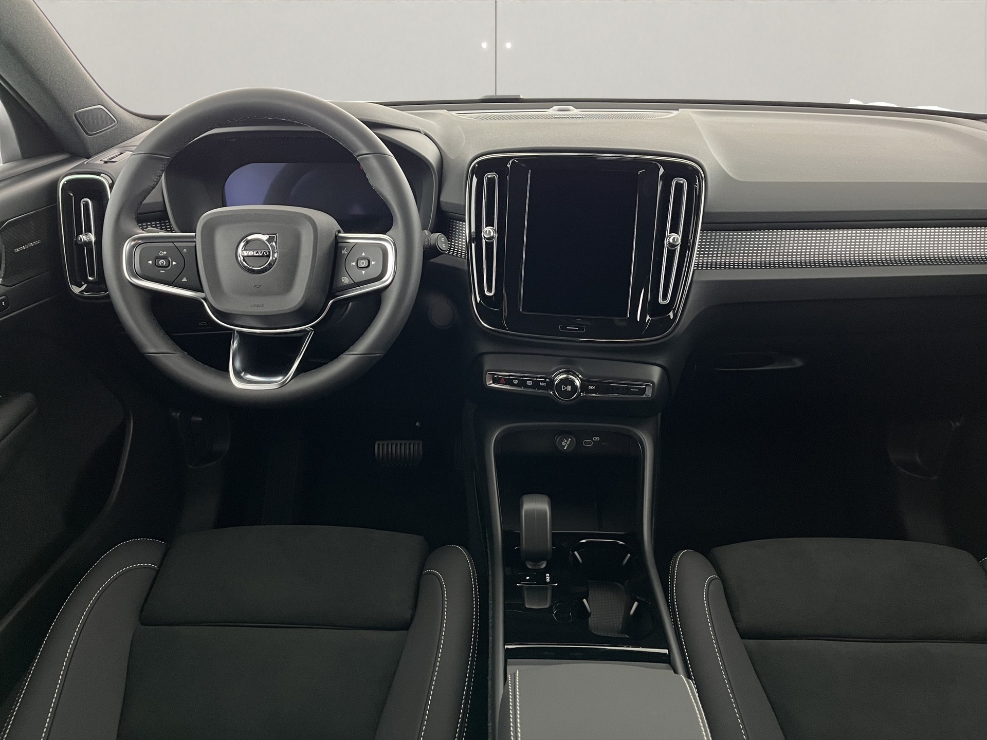 VOLVO EX40 Twin Ultra Xcentric AWD-image-9