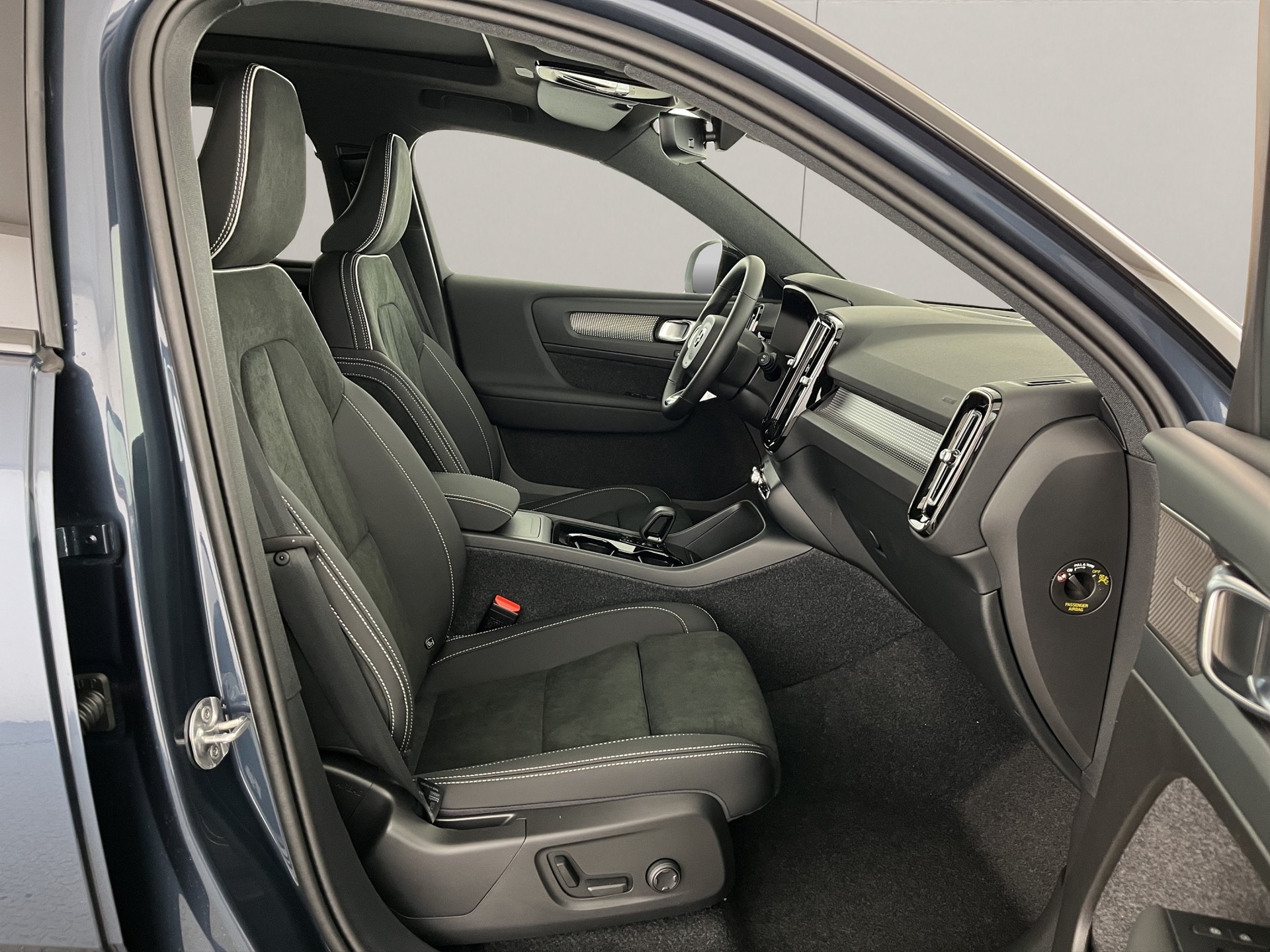 VOLVO EX40 Twin Ultra Xcentric AWD-image-13