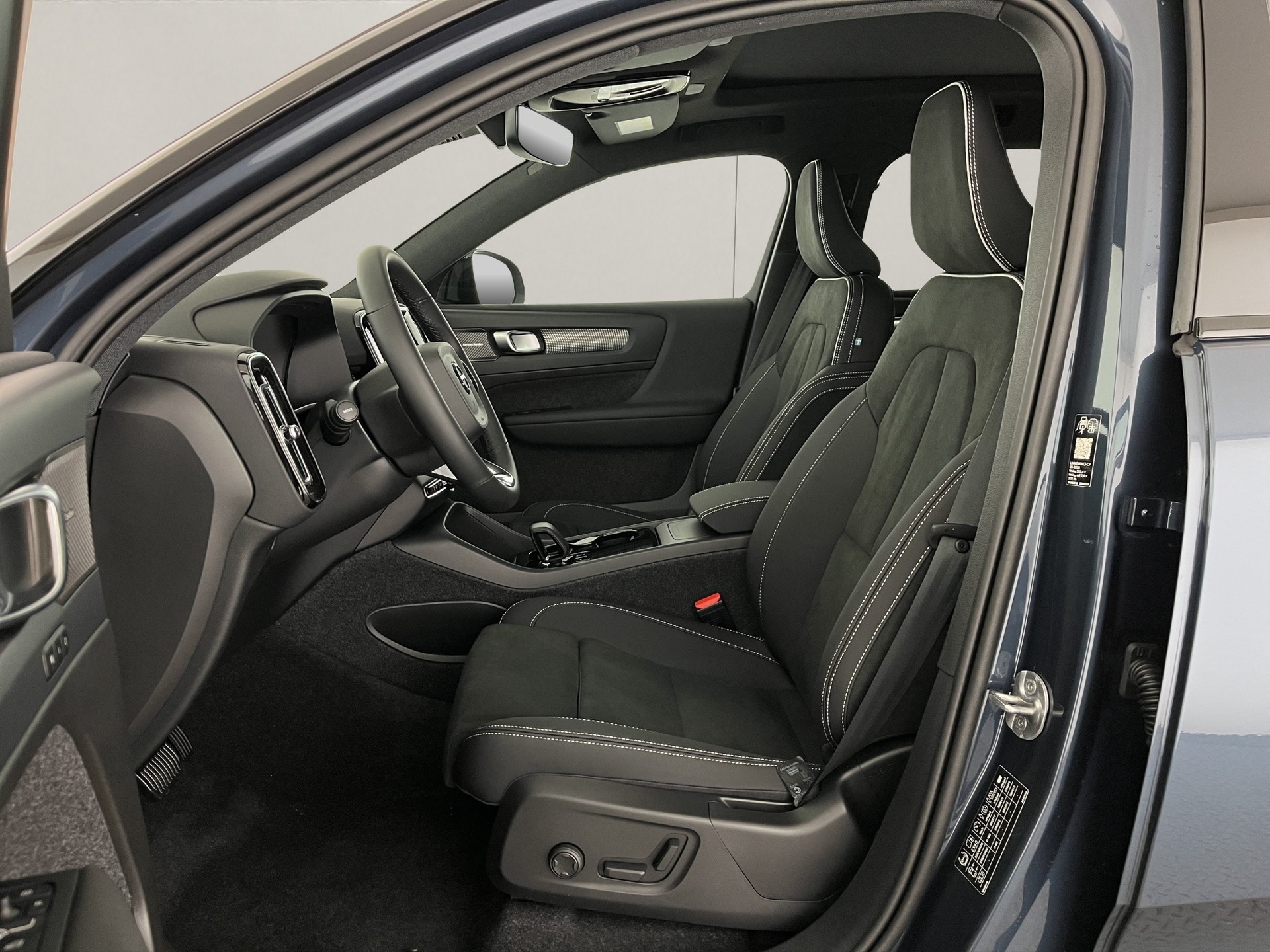 VOLVO EX40 Twin Ultra Xcentric AWD-image-7