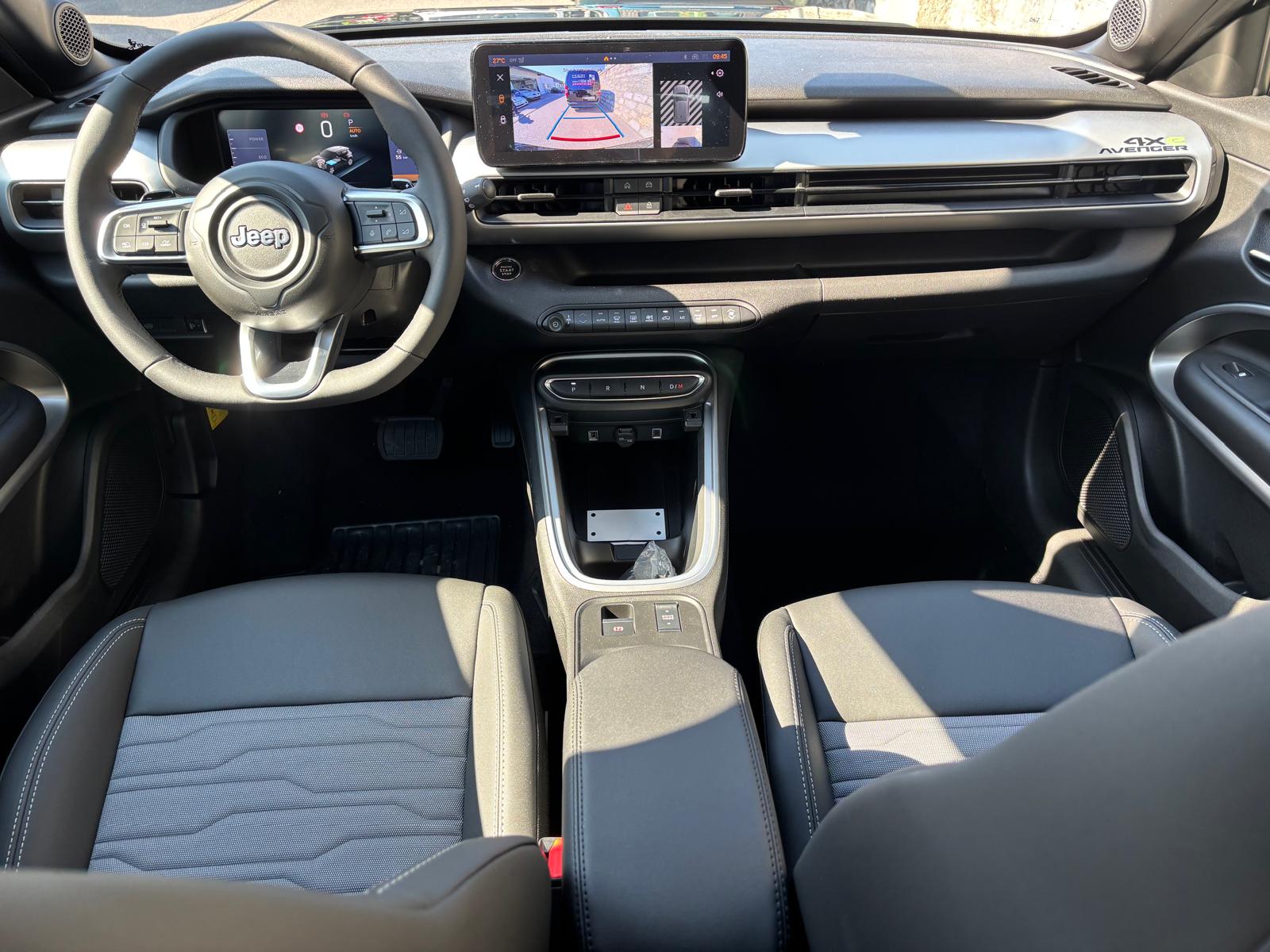 JEEP Avenger 1.2 Turbo MHEV Upland Plus 4xe-image-6
