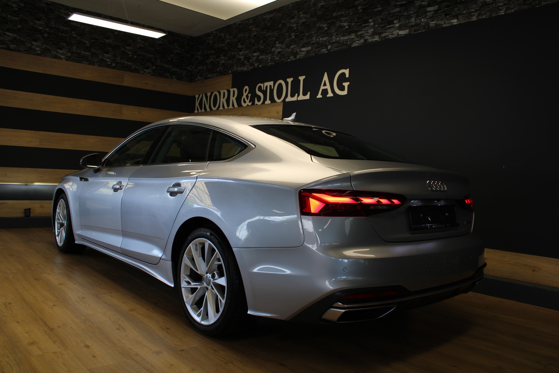 AUDI A5 Sportback 40 TDI advanced quattro S-tronic-image-4