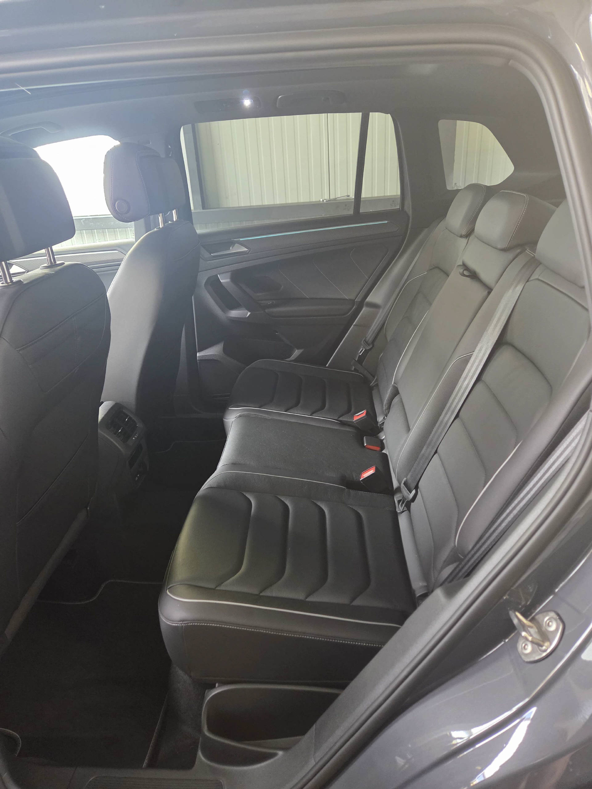 VW Tiguan 2.0 TSI R-Line DSG-image-5