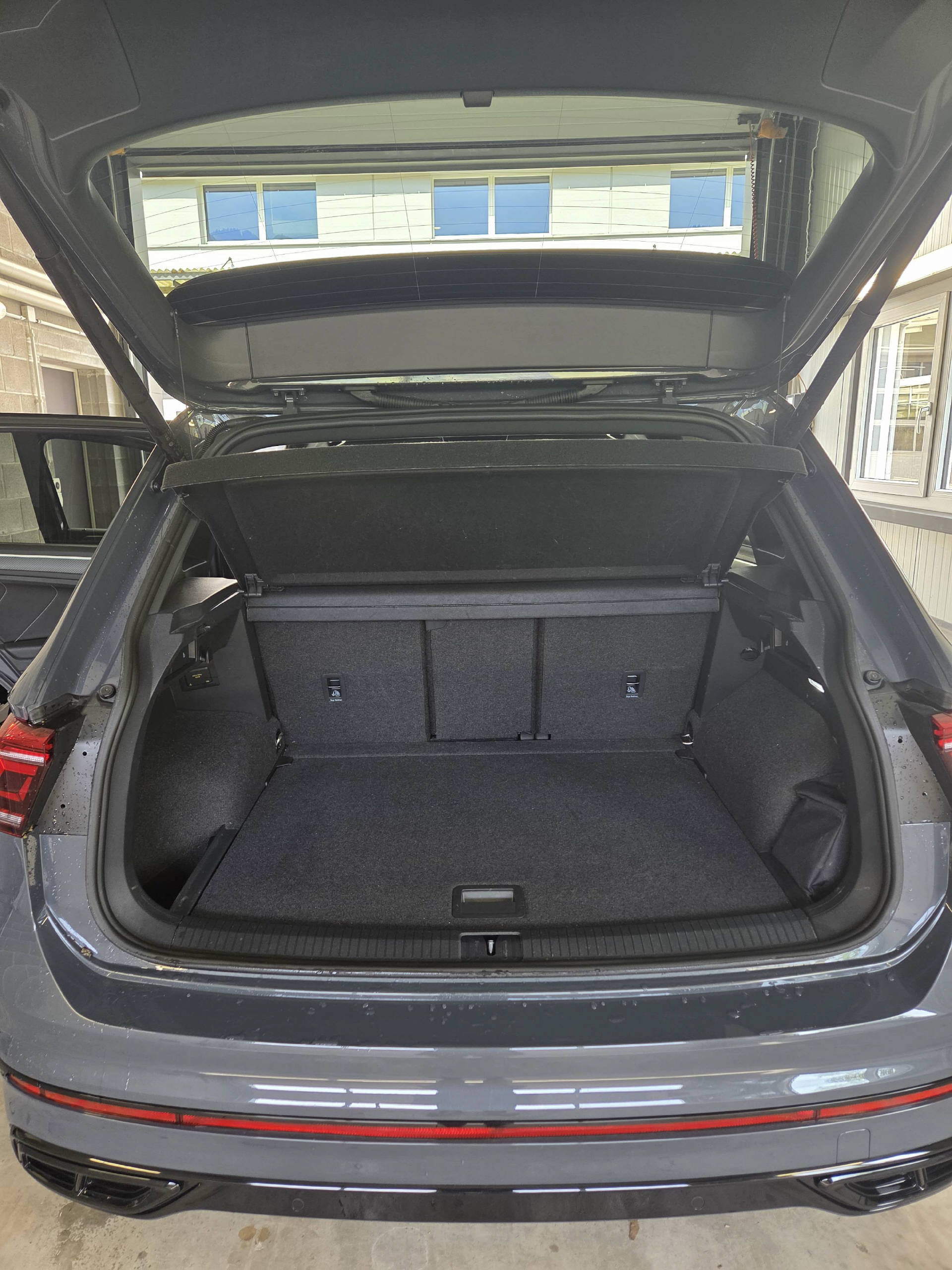 VW Tiguan 2.0 TSI R-Line DSG-image-14
