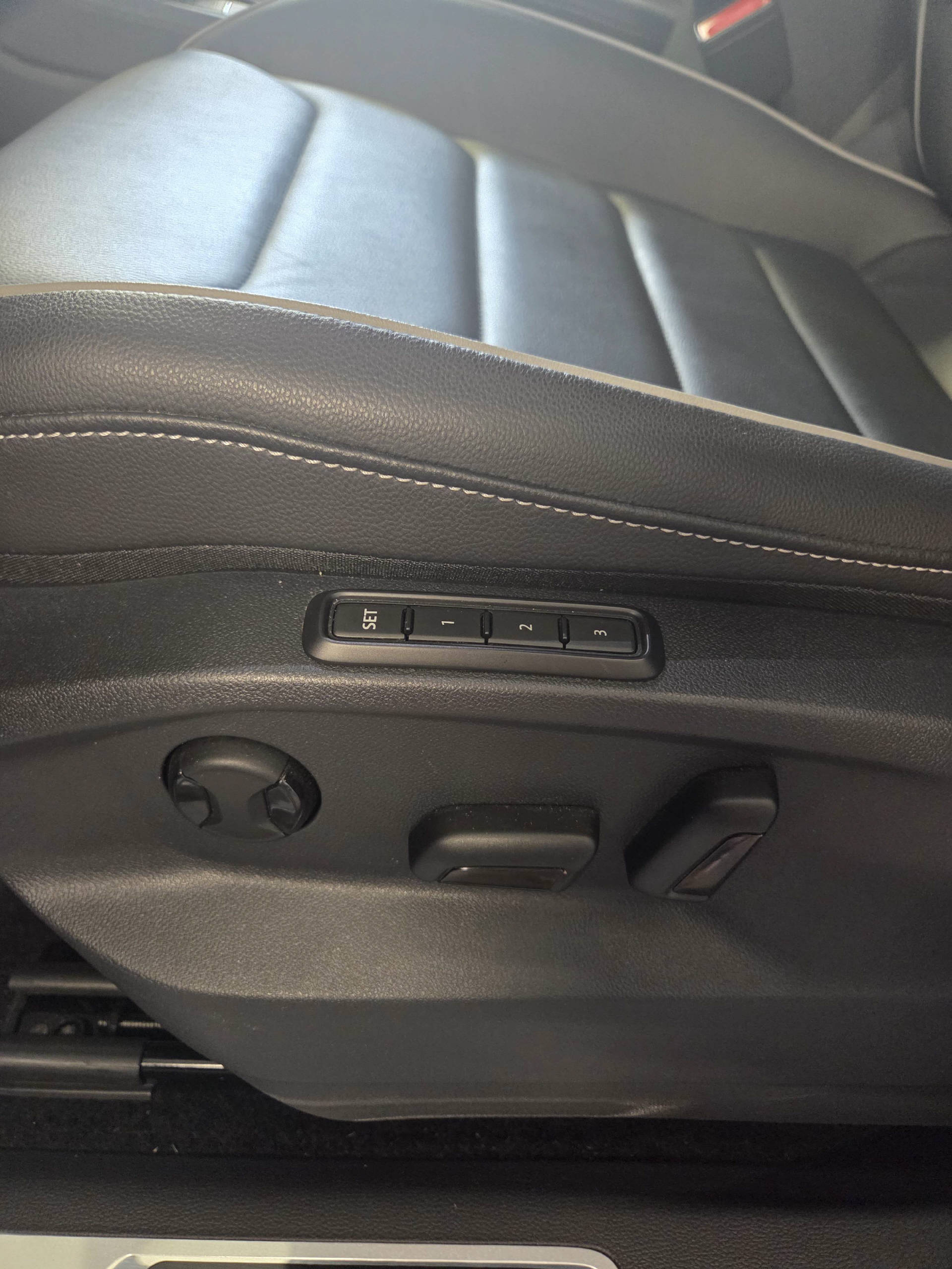 VW Tiguan 2.0 TSI R-Line DSG-image-12