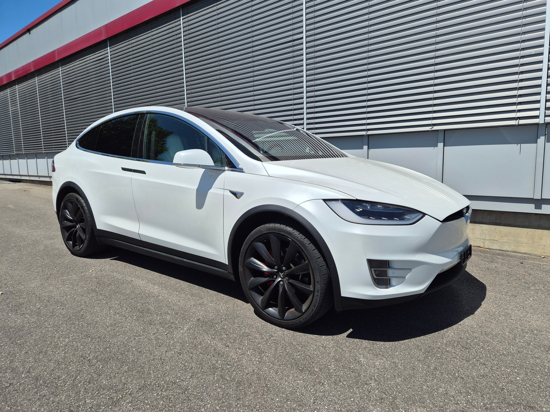 TESLA Model X 100 D Performance --image-2