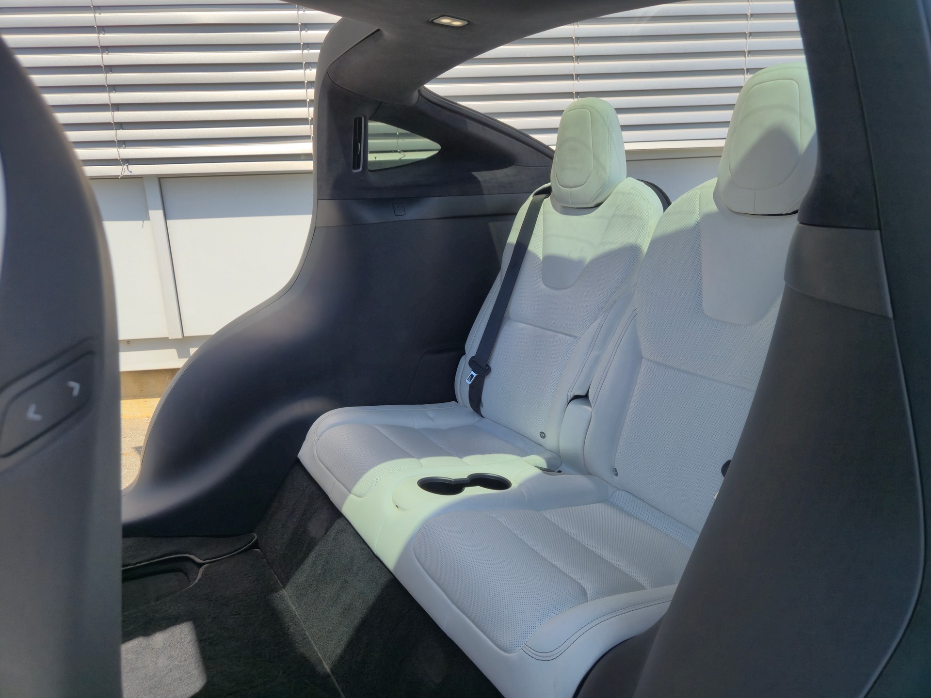 TESLA Model X 100 D Performance --image-11