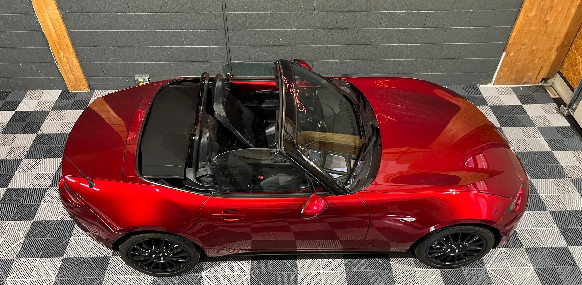 MAZDA MX-5 SKYACTIV-G 184 Revolution-image-1