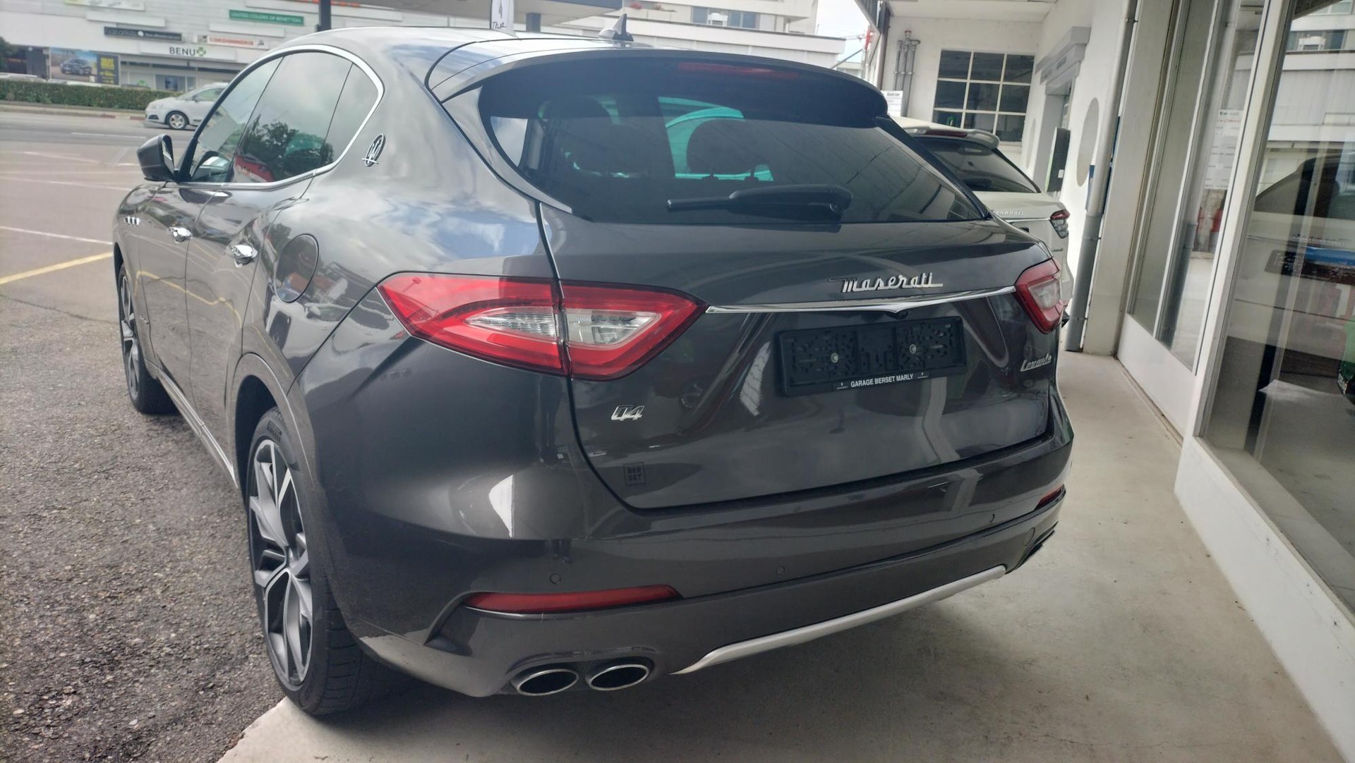 MASERATI Levante 3.0 V6 GranSport-image-2