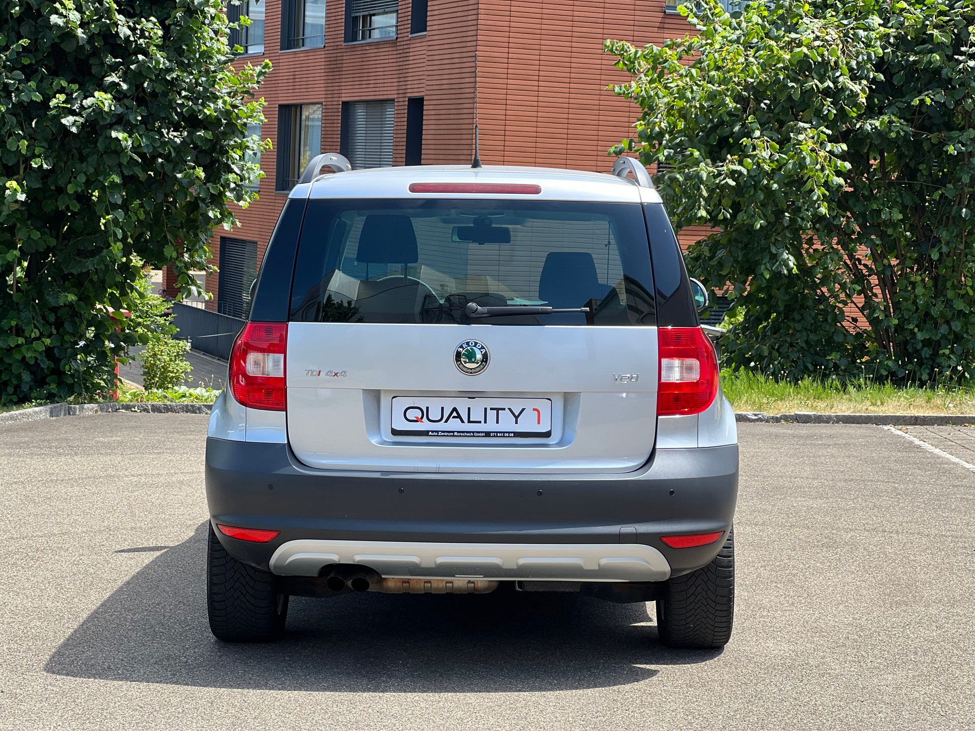 SKODA Yeti 2.0 TDI Ambition 4x4 DSG-image-7