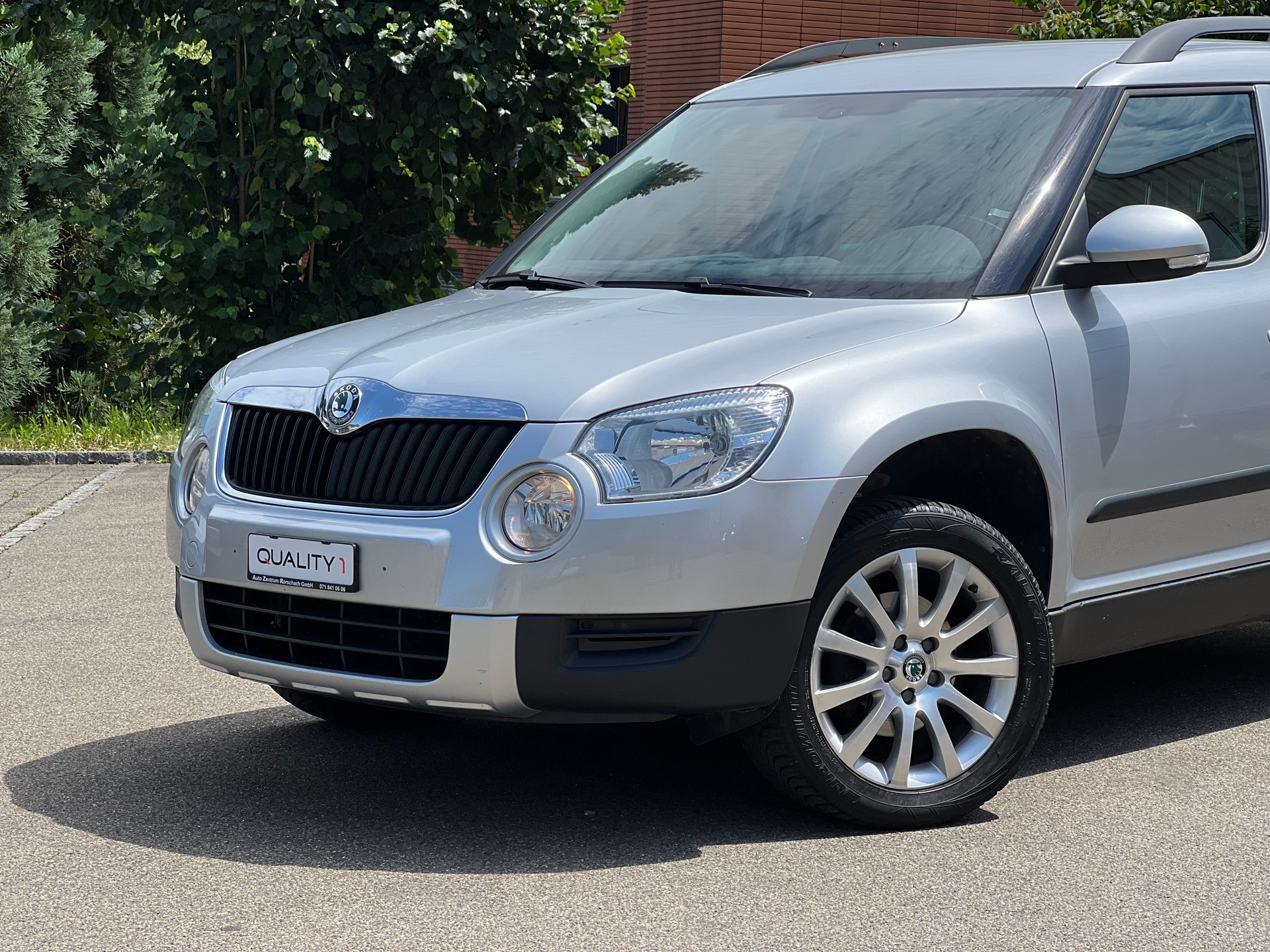 SKODA Yeti 2.0 TDI Ambition 4x4 DSG-image-2