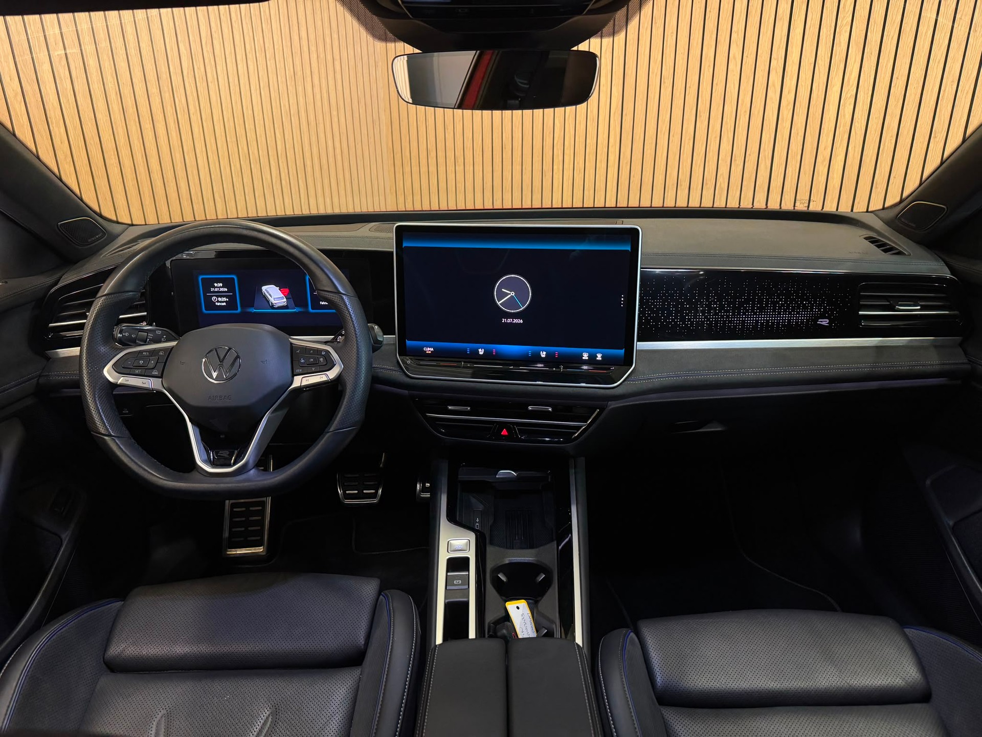 VW Passat Variant 1.5 eTSI evo2 Business DSG *Chilirot Metallic*-image-10