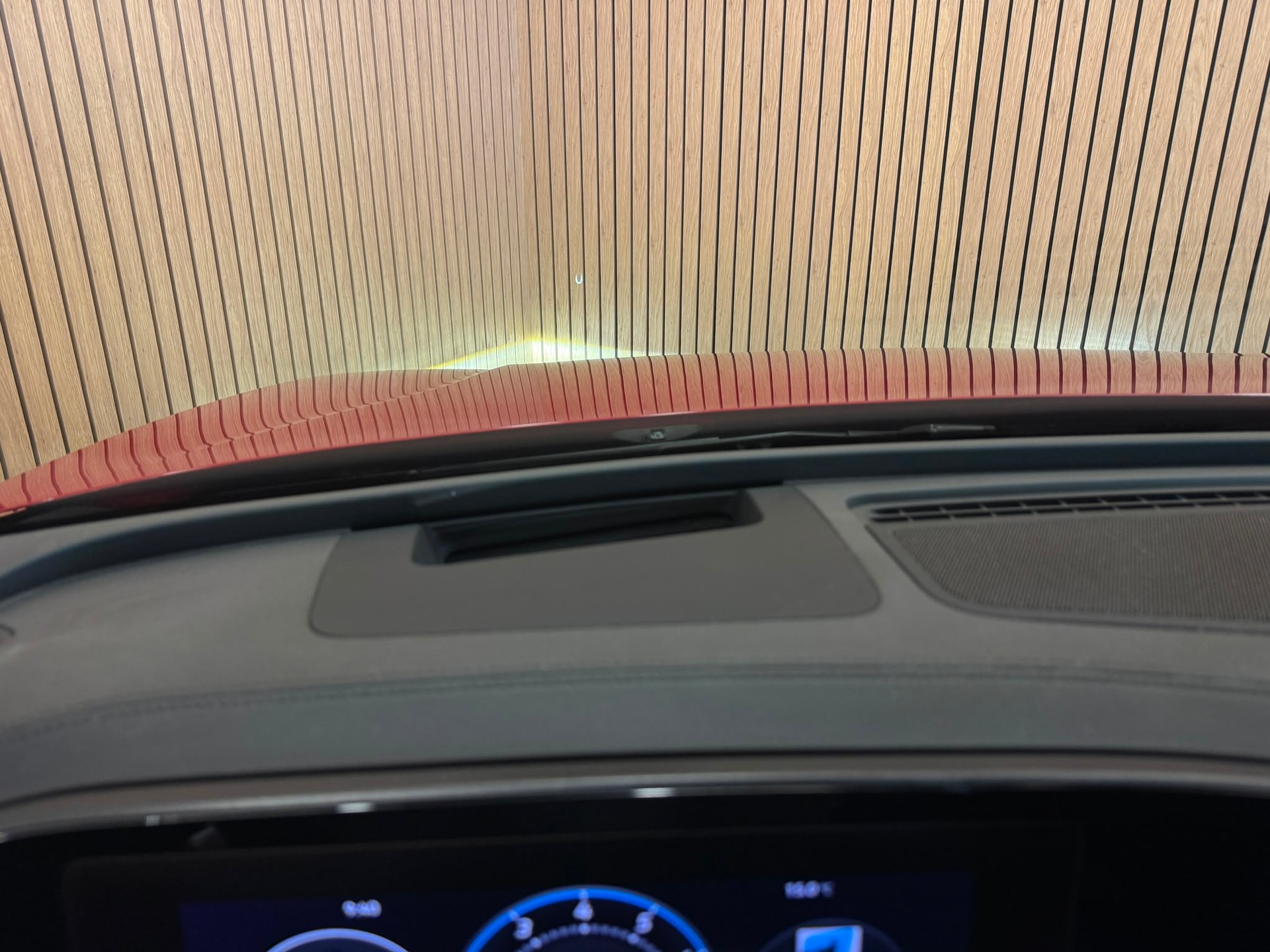 VW Passat Variant 1.5 eTSI evo2 Business DSG *Chilirot Metallic*-image-12