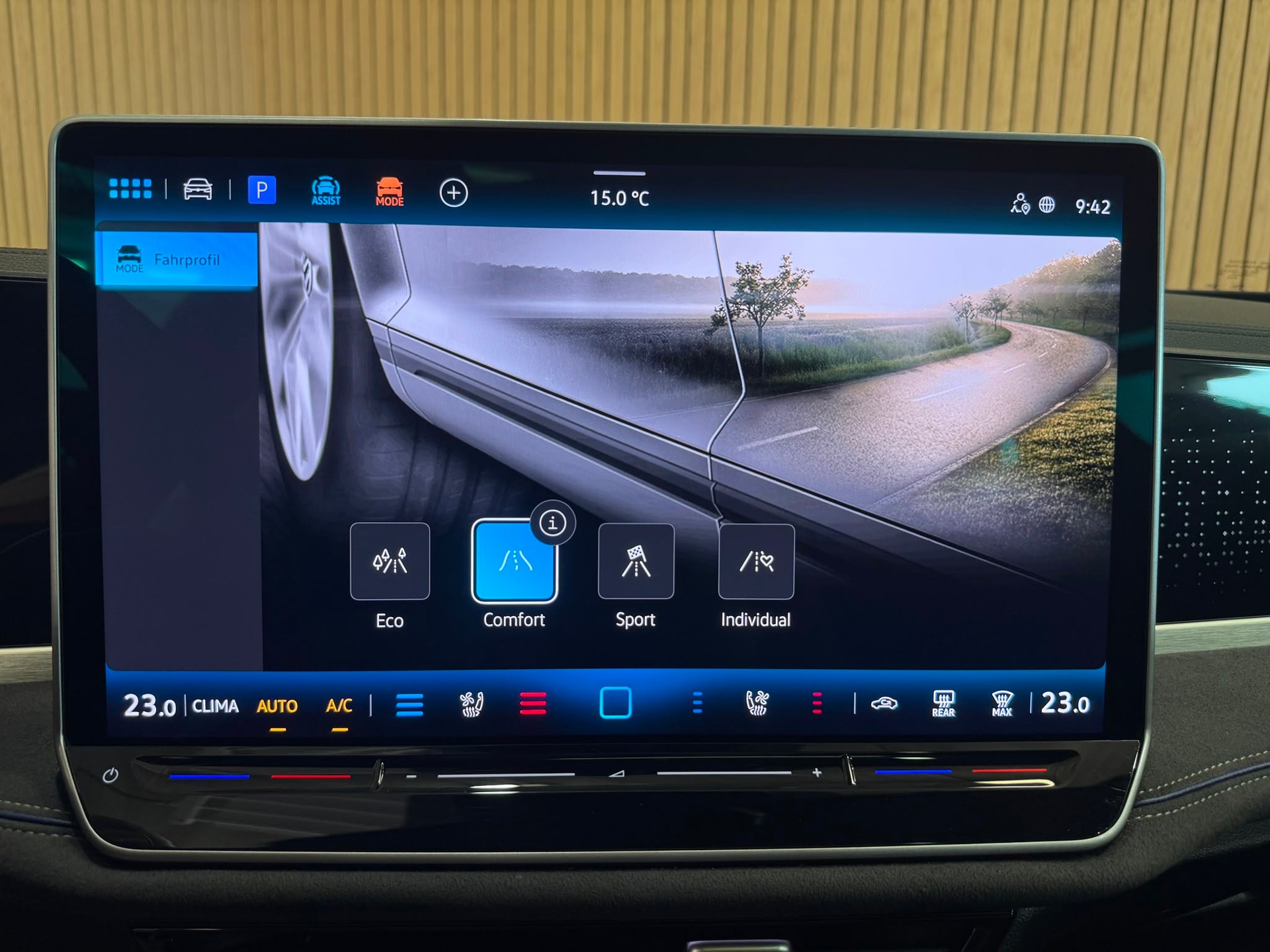 VW Passat Variant 1.5 eTSI evo2 Business DSG *Chilirot Metallic*-image-24