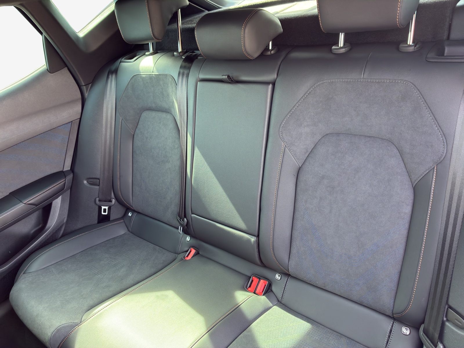 CUPRA Formentor 1.5 e-HYBRID pHEV Prime Edition DSG-image-11