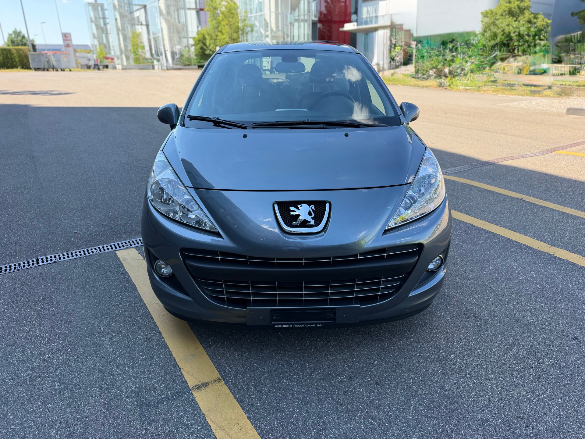 PEUGEOT 207 1.6 16V Swiss Edition-image-1