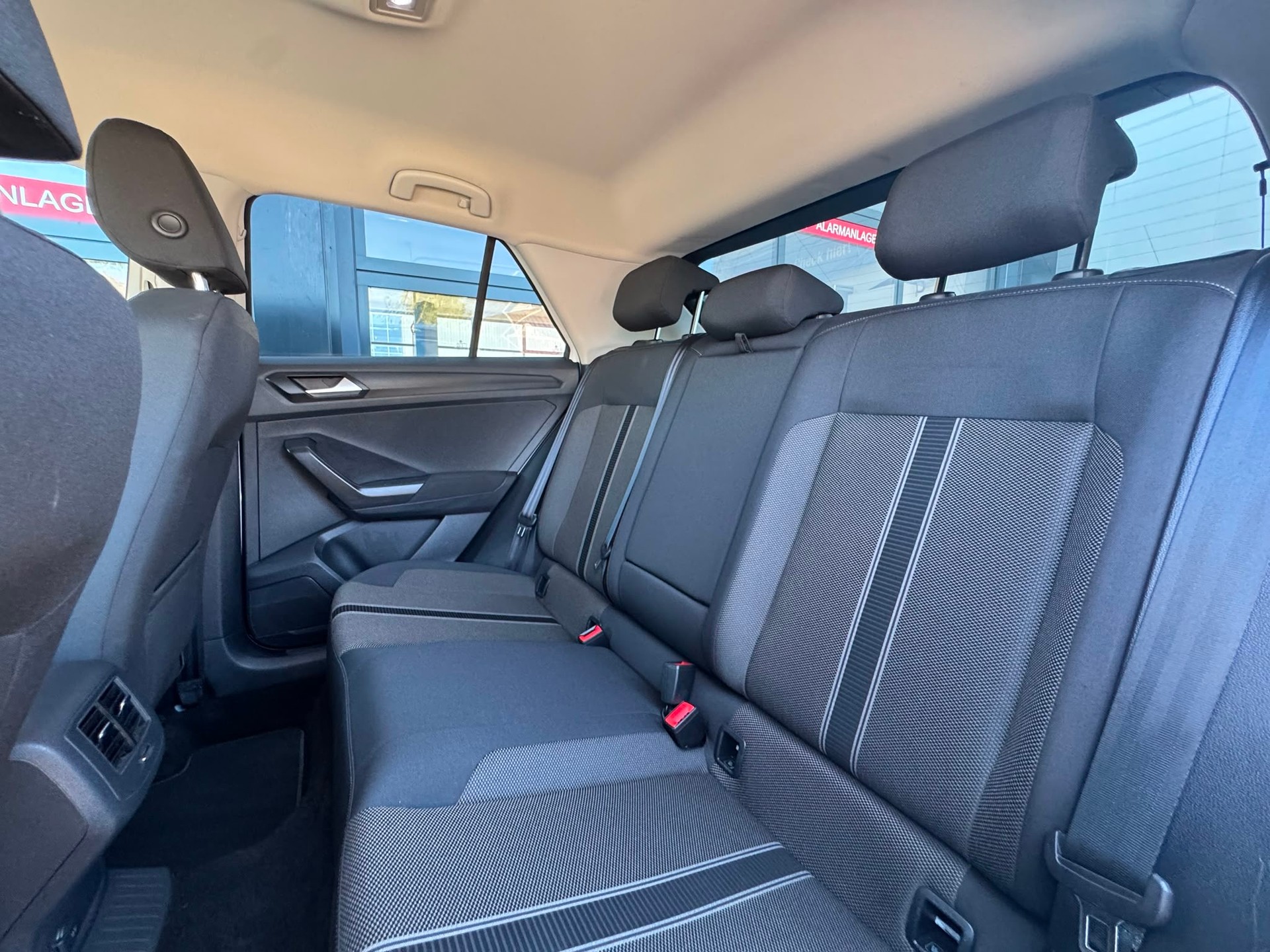 VW T-Roc 1.0 TSI Value-image-10