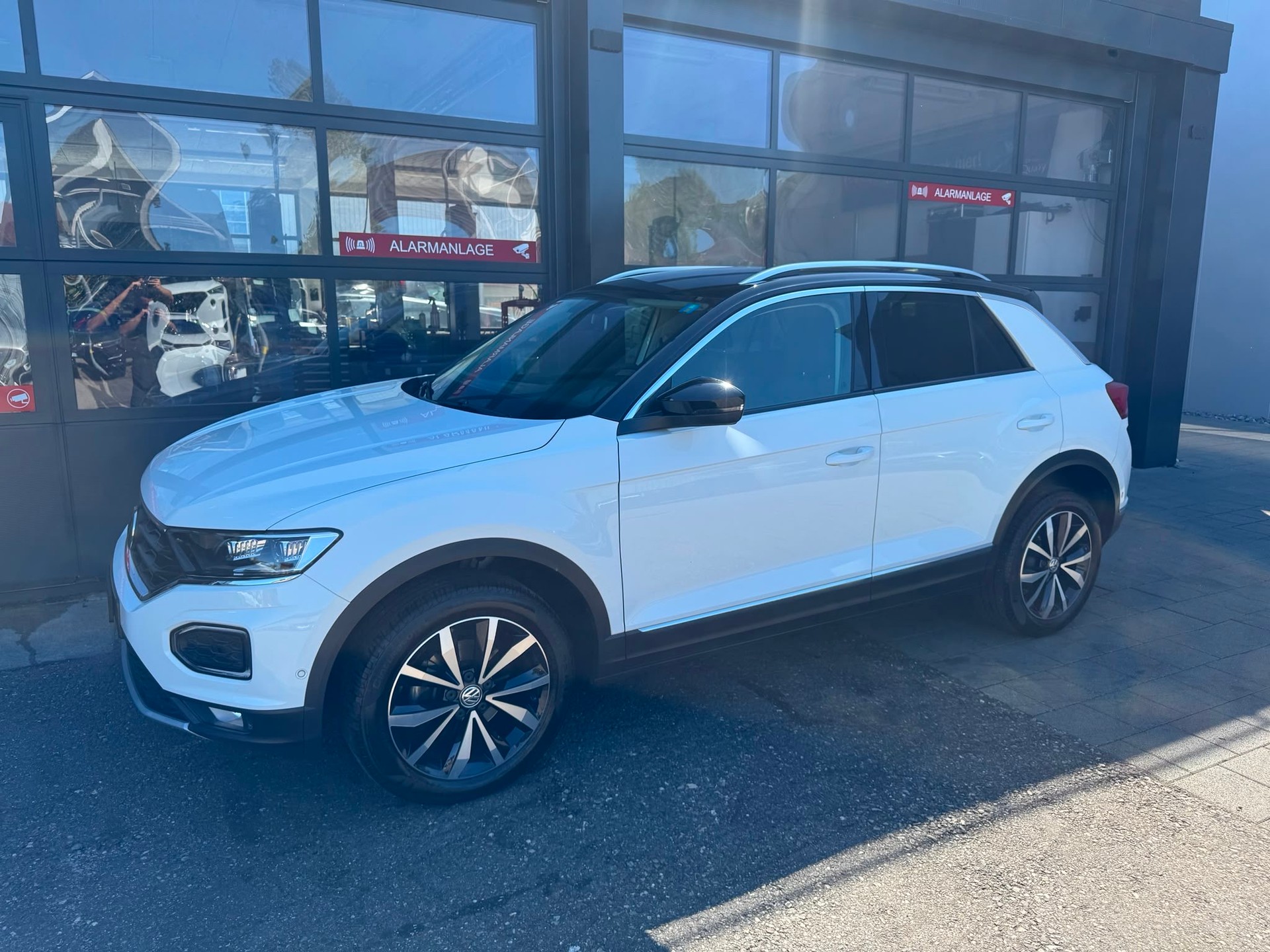 VW T-Roc 1.0 TSI Value-image-2