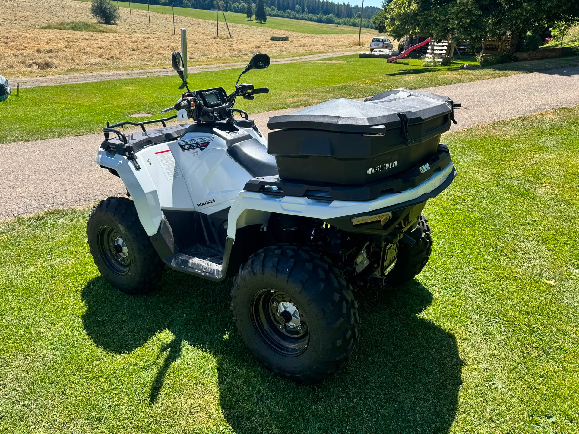 POLARIS Sportsman 570 4x4-image-3