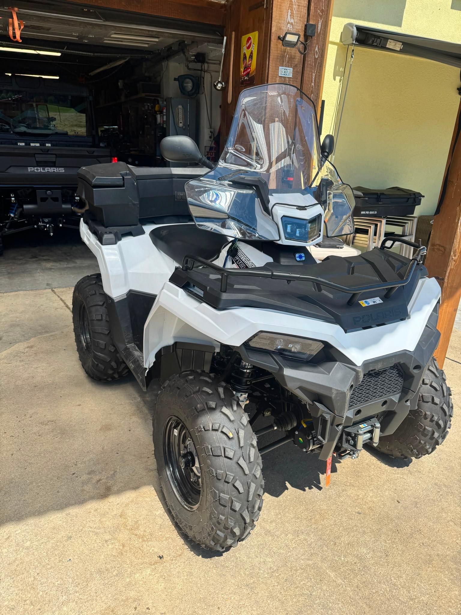 POLARIS Sportsman 570 4x4-image-5