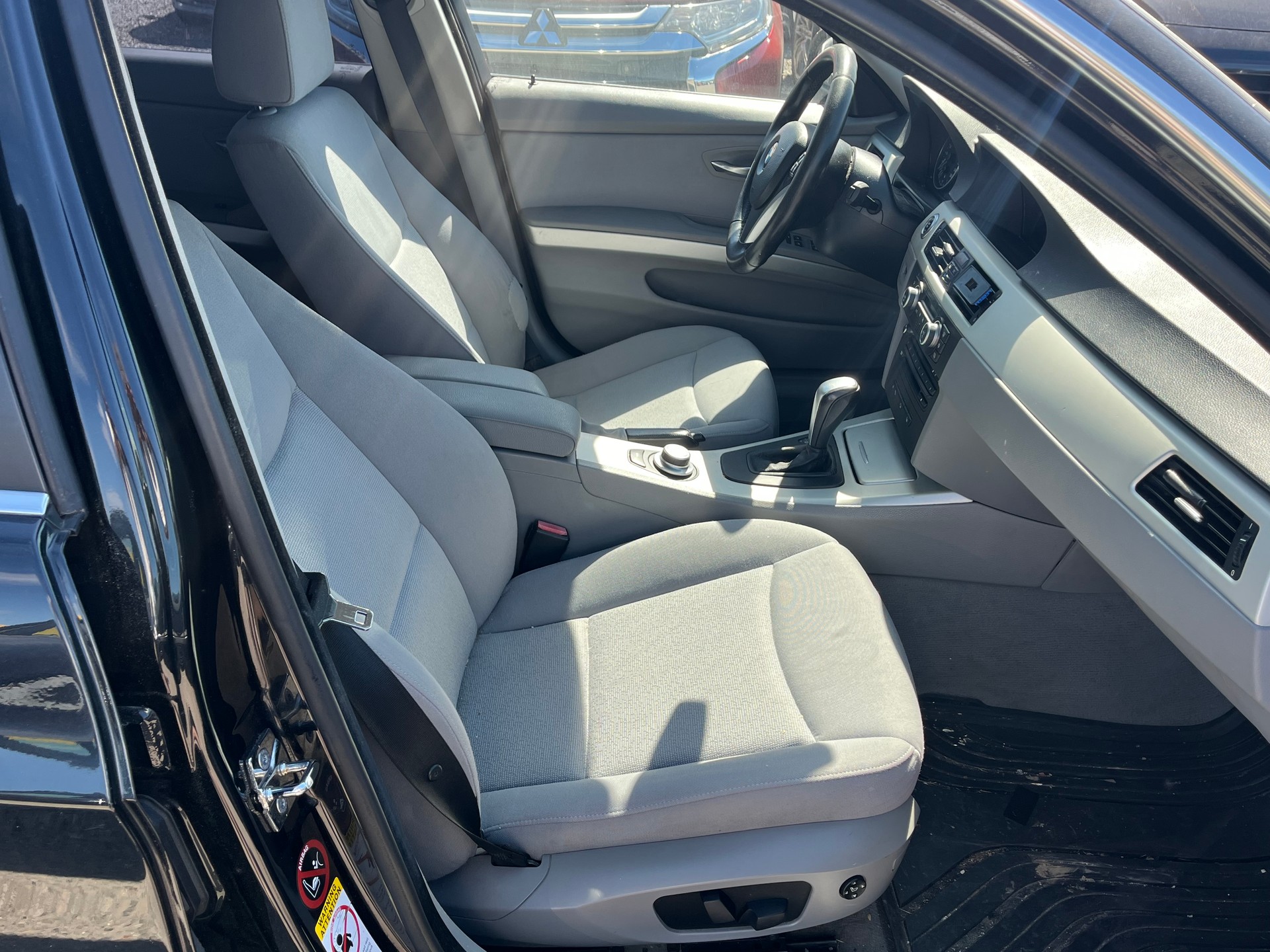 BMW 325xi more4you-image-9