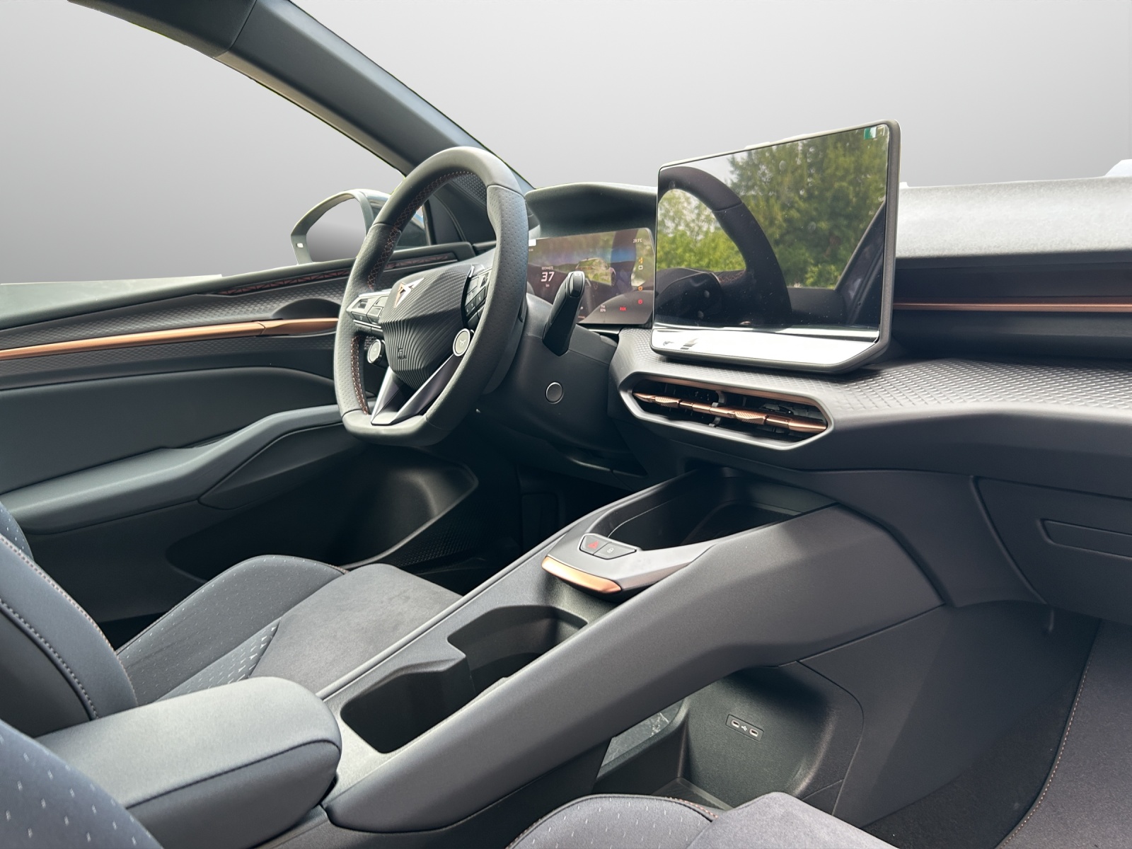 CUPRA Raval 52 kWh Dynamic+ Launch Edition-image-12