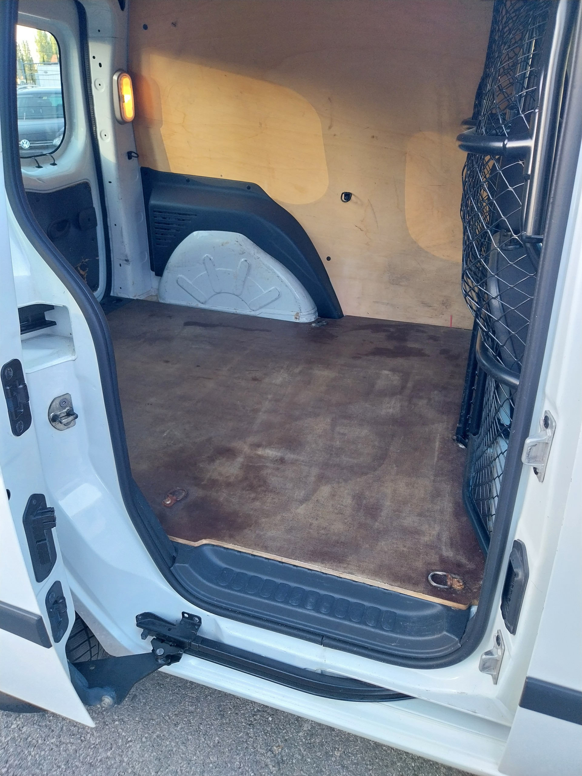 RENAULT KANGOO-image-7