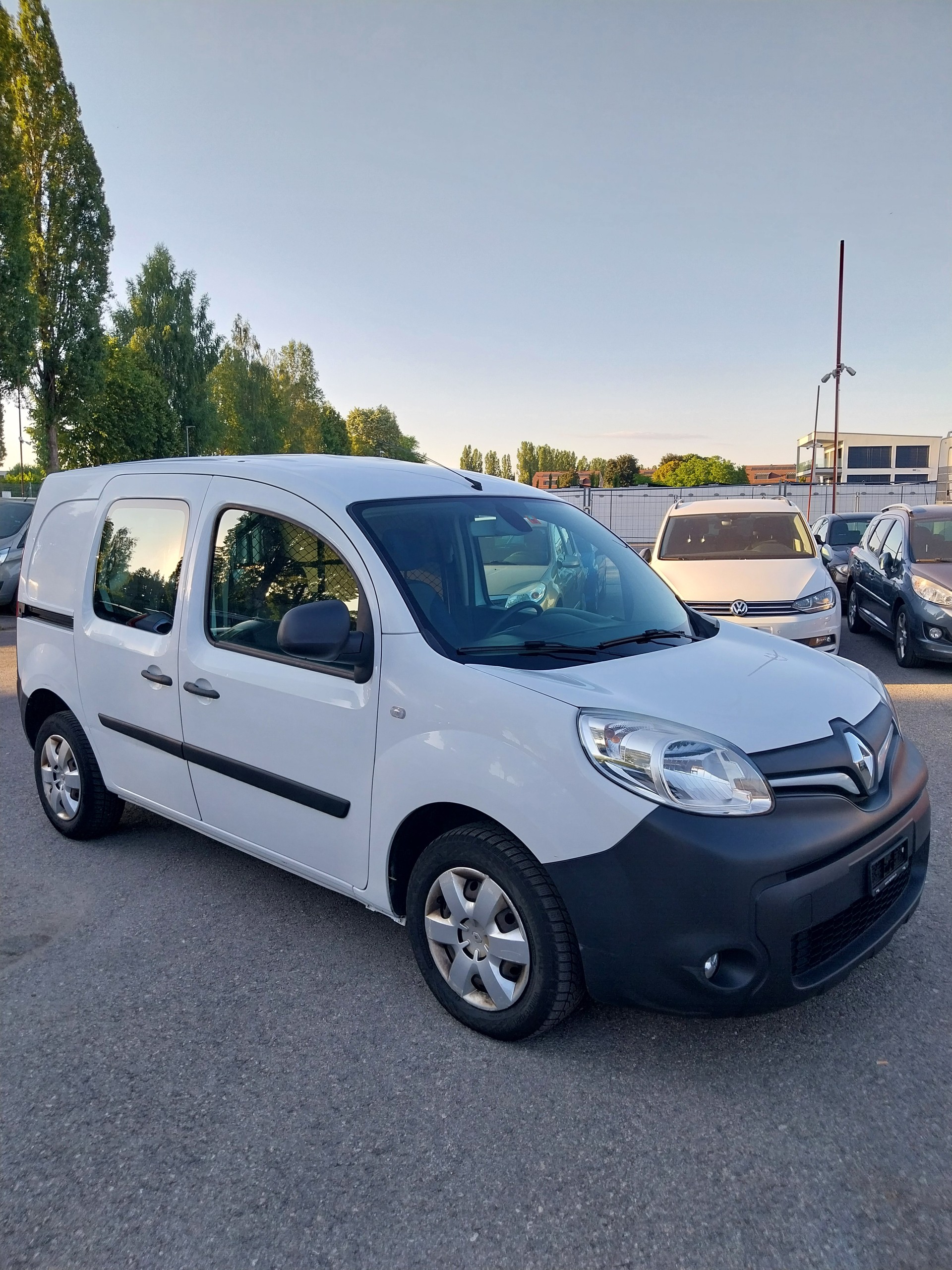 RENAULT KANGOO-image-2