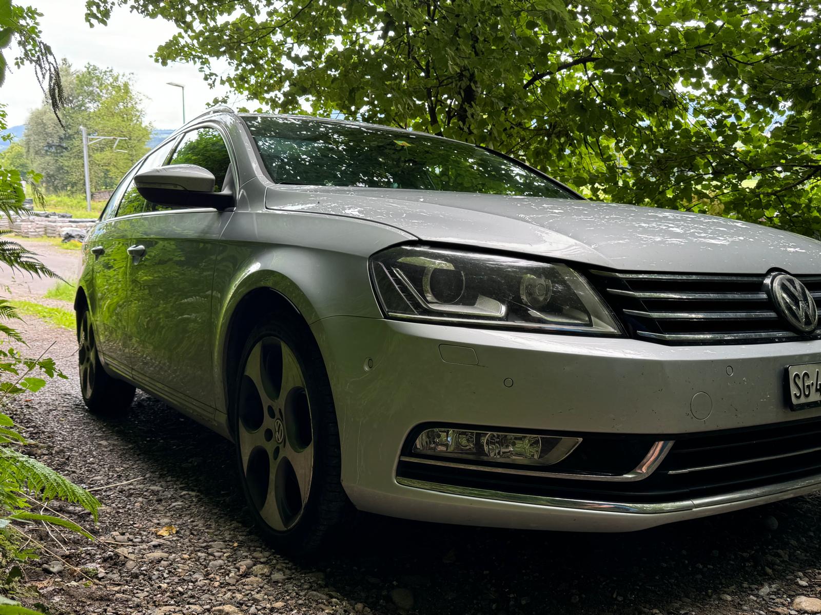 VW Passat Variant 2.0 TDI BMT Highline 4MDSG-image-2