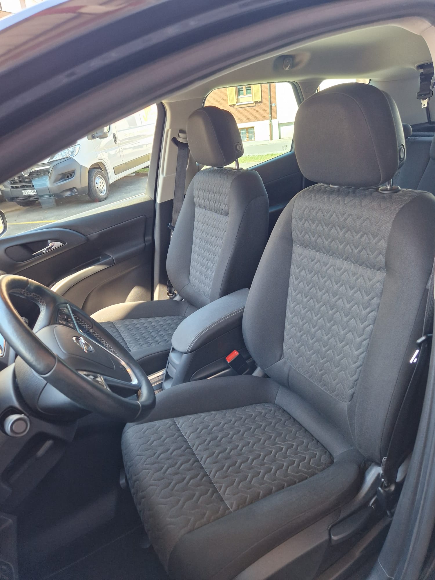OPEL Meriva 1.4 Turbo Active Edition-image-4