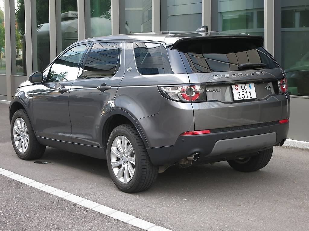 LAND ROVER DISCOVERY SPORT-image-2