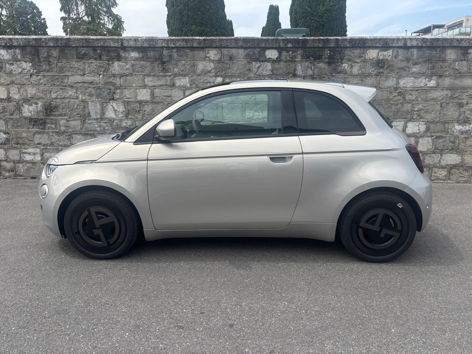 FIAT 500 electric 87 kW Armani-image-0