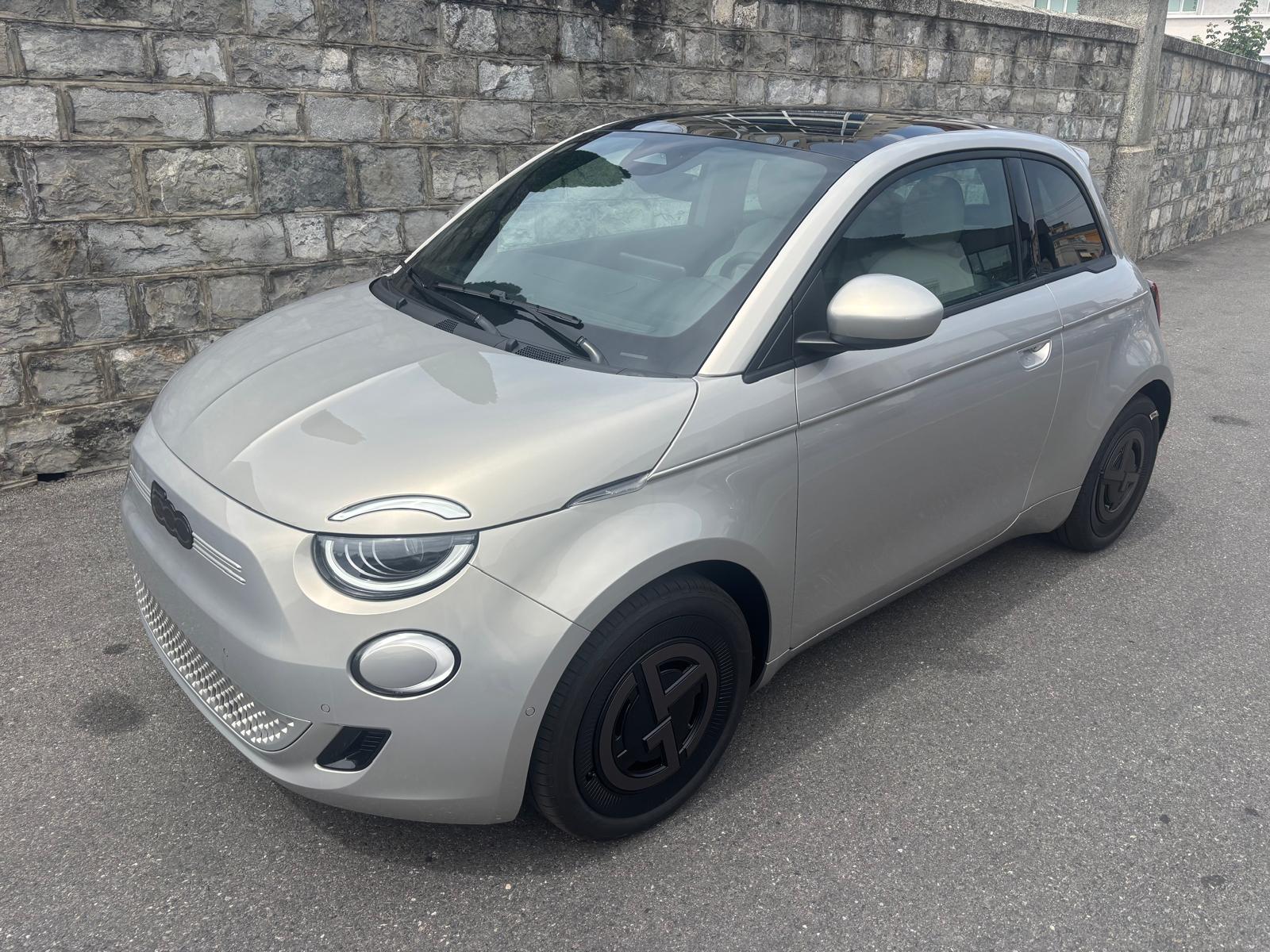 FIAT 500 electric 87 kW Armani-image-1