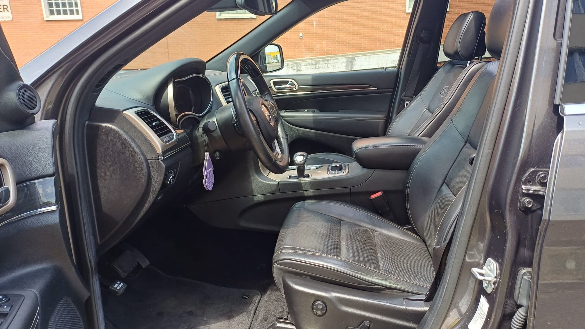 JEEP Grand Cherokee 3.0 CRD Overland Automatic-image-8
