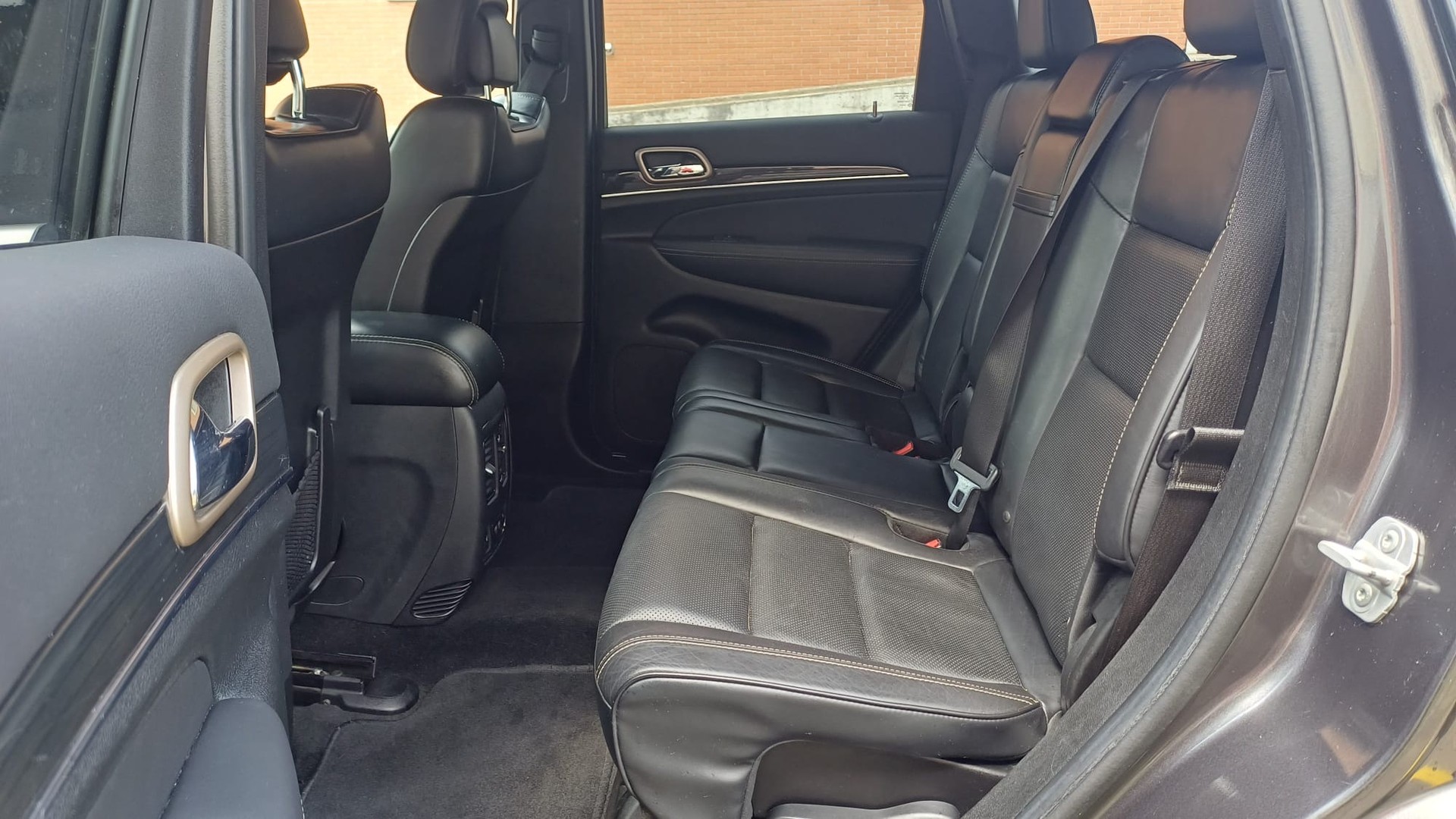 JEEP Grand Cherokee 3.0 CRD Overland Automatic-image-14