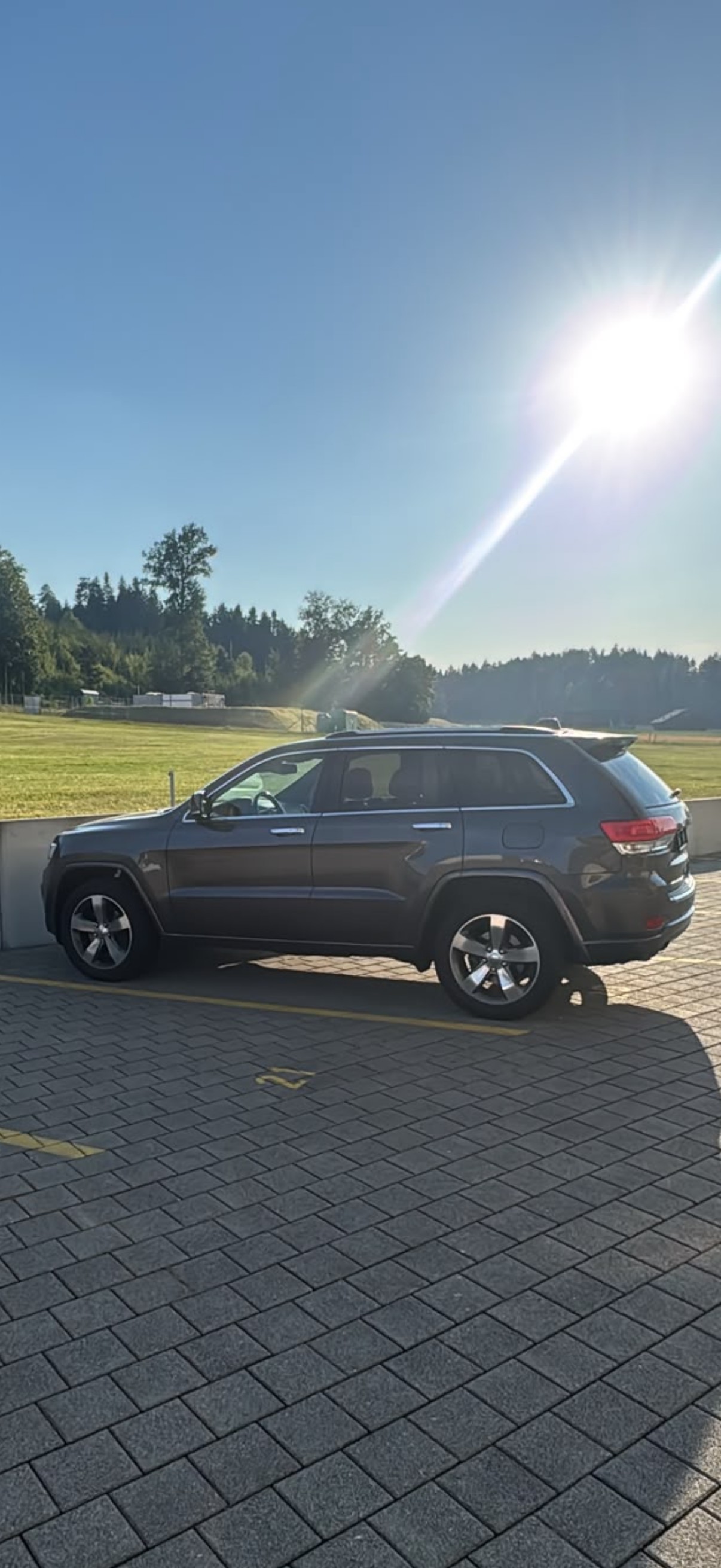 JEEP Grand Cherokee 3.0 CRD Overland Automatic-image-1