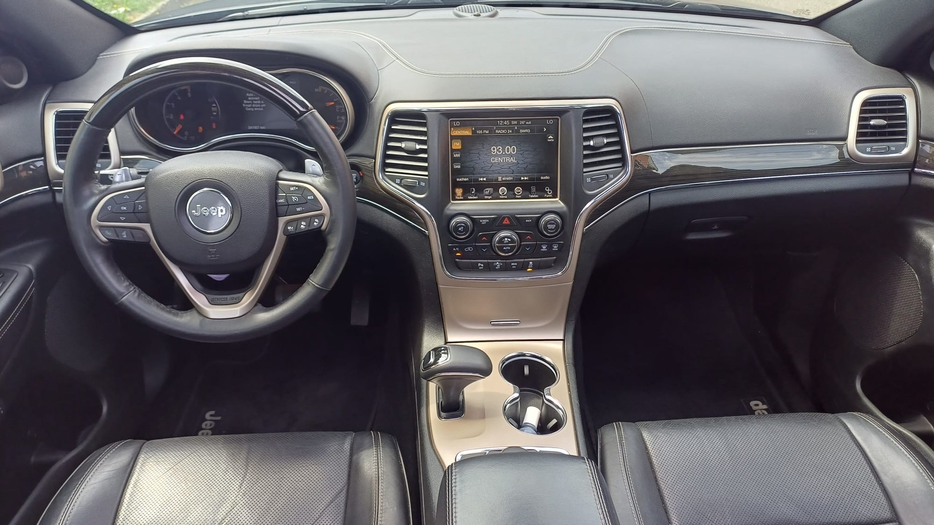 JEEP Grand Cherokee 3.0 CRD Overland Automatic-image-12
