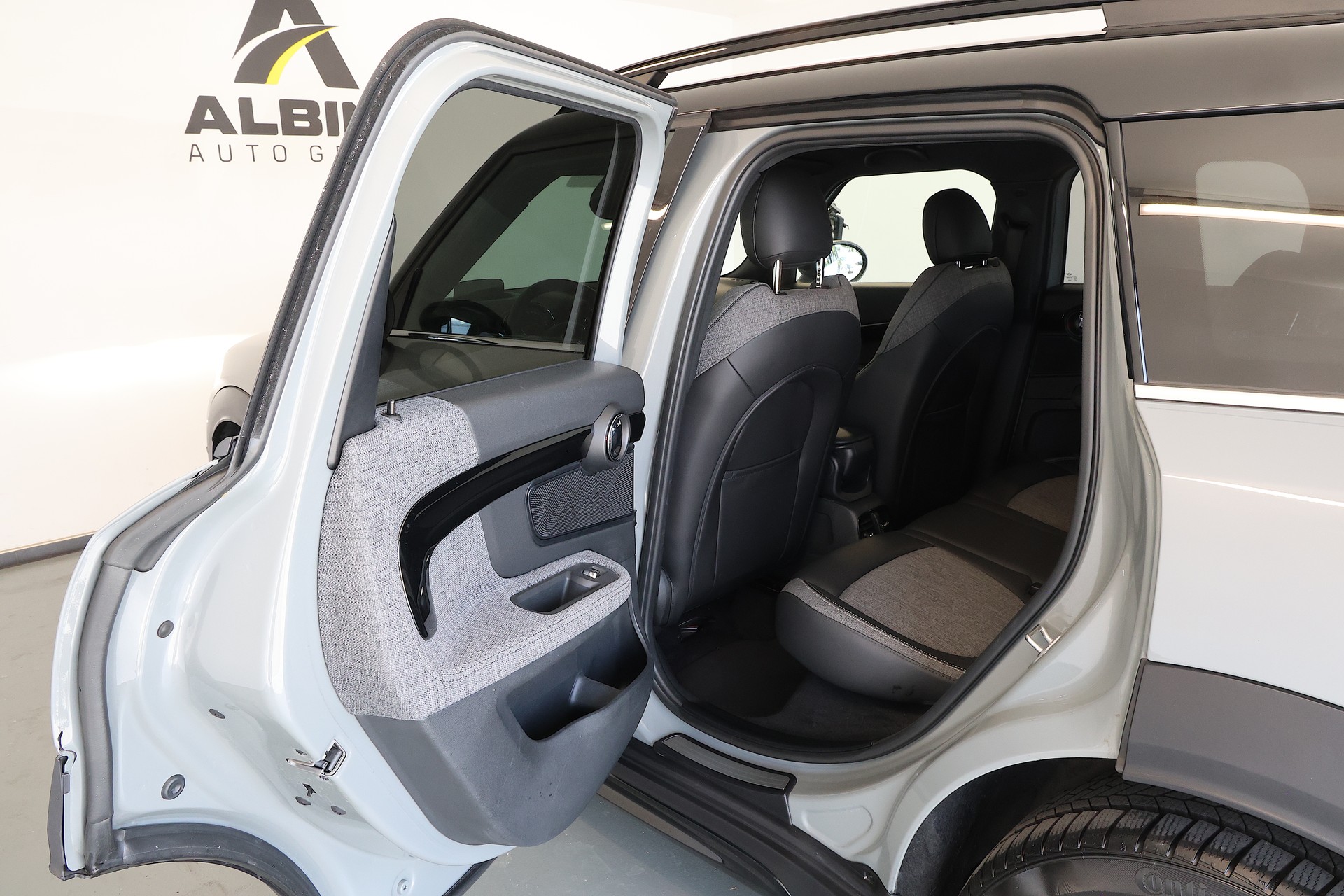 MINI Countryman F60 2.0i Cooper S SAG ALL4-image-13