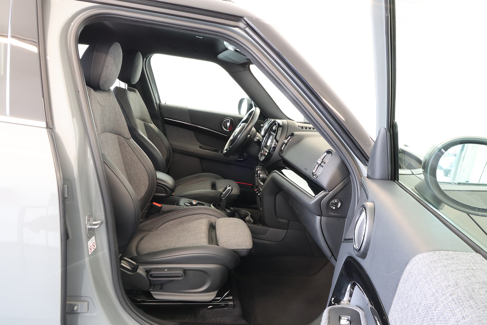 MINI Countryman F60 2.0i Cooper S SAG ALL4-image-11