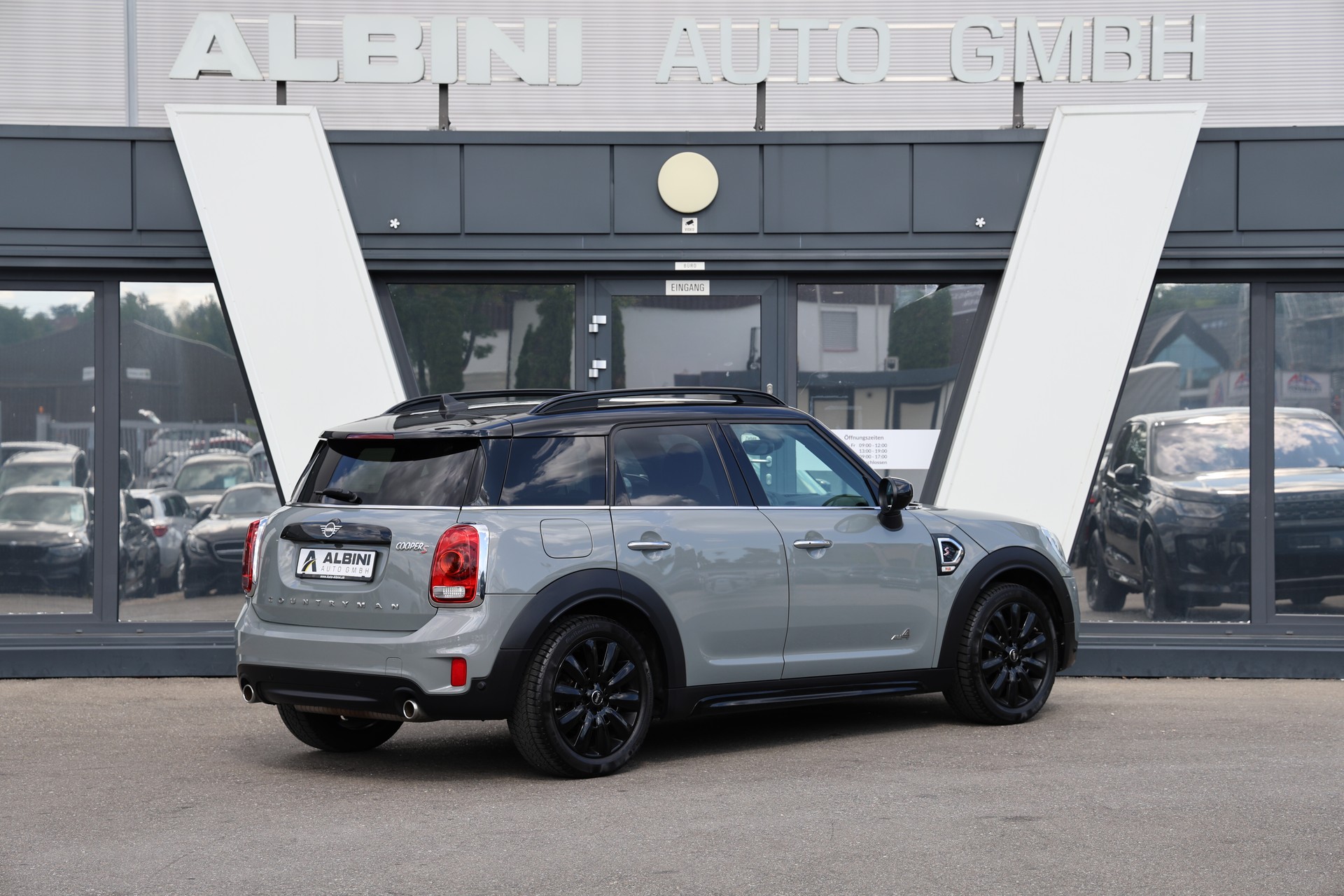 MINI Countryman F60 2.0i Cooper S SAG ALL4-image-2