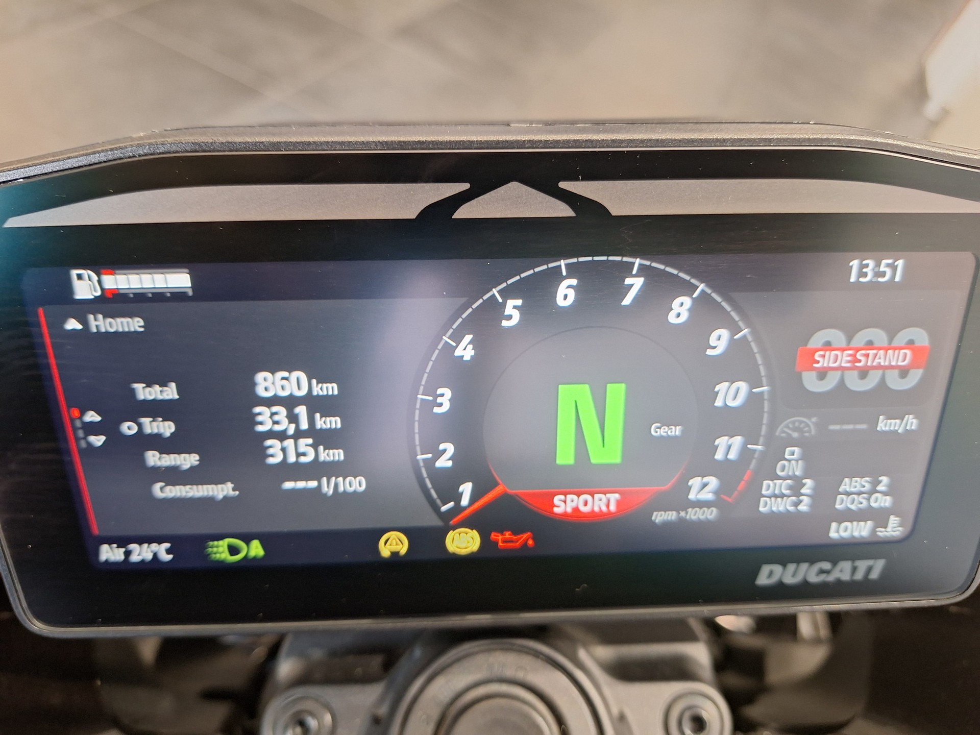 DUCATI X Diavel V4-showroom-element-1