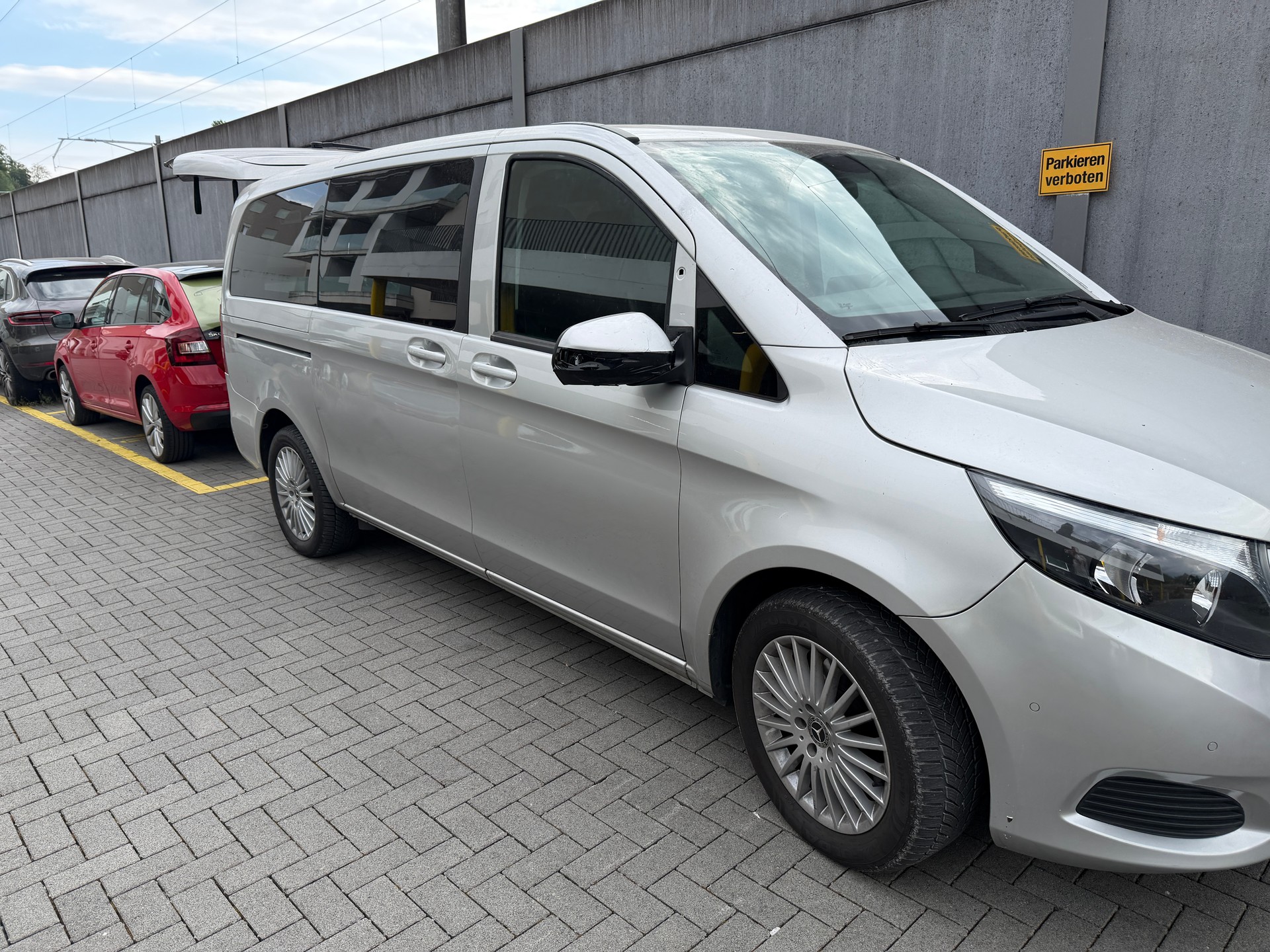 MERCEDES-BENZ V 220 d Trend kompakt 4Matic 7G-Tronic-showroom-element-1