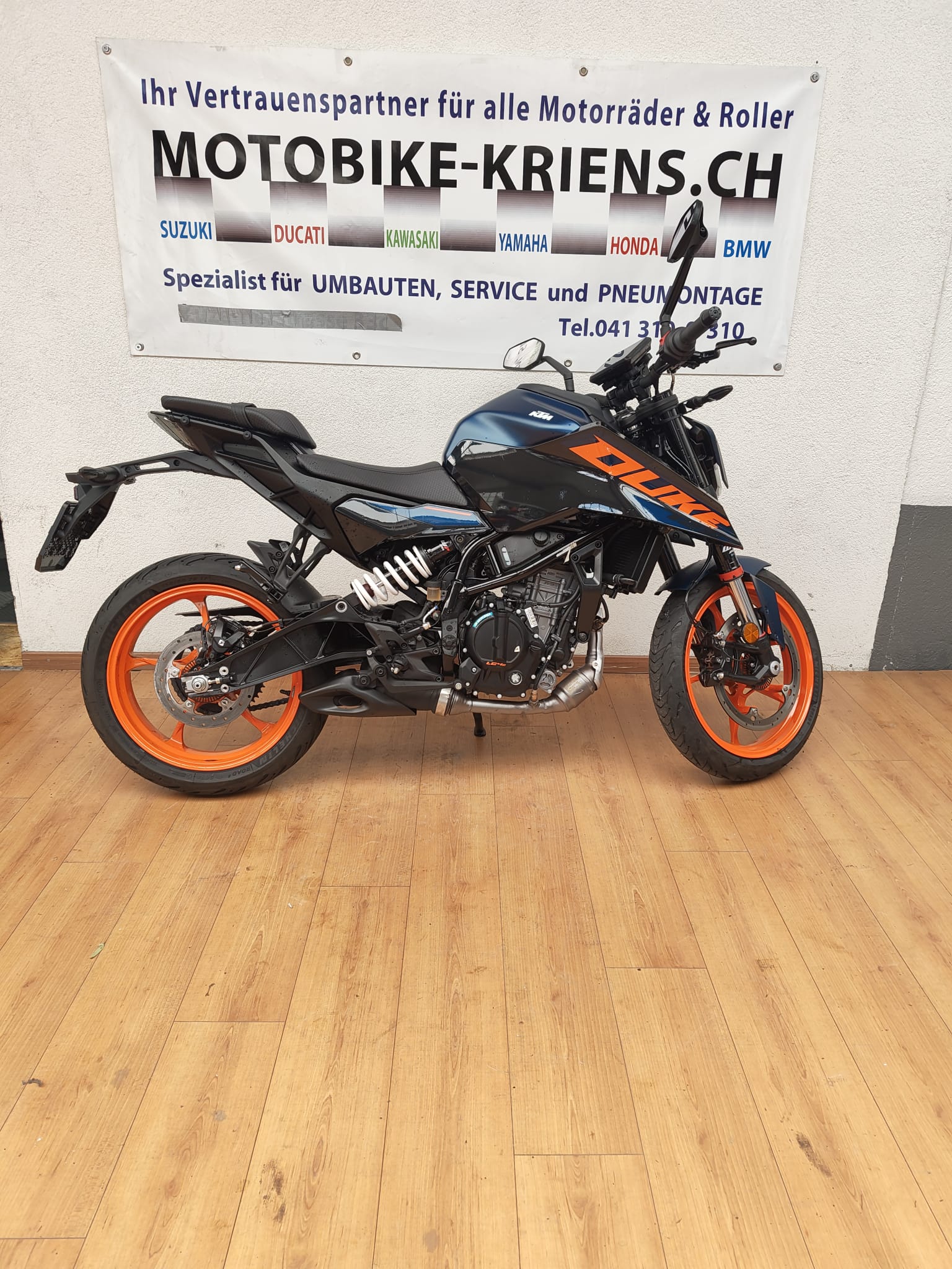 KTM 125 Duke-image-1