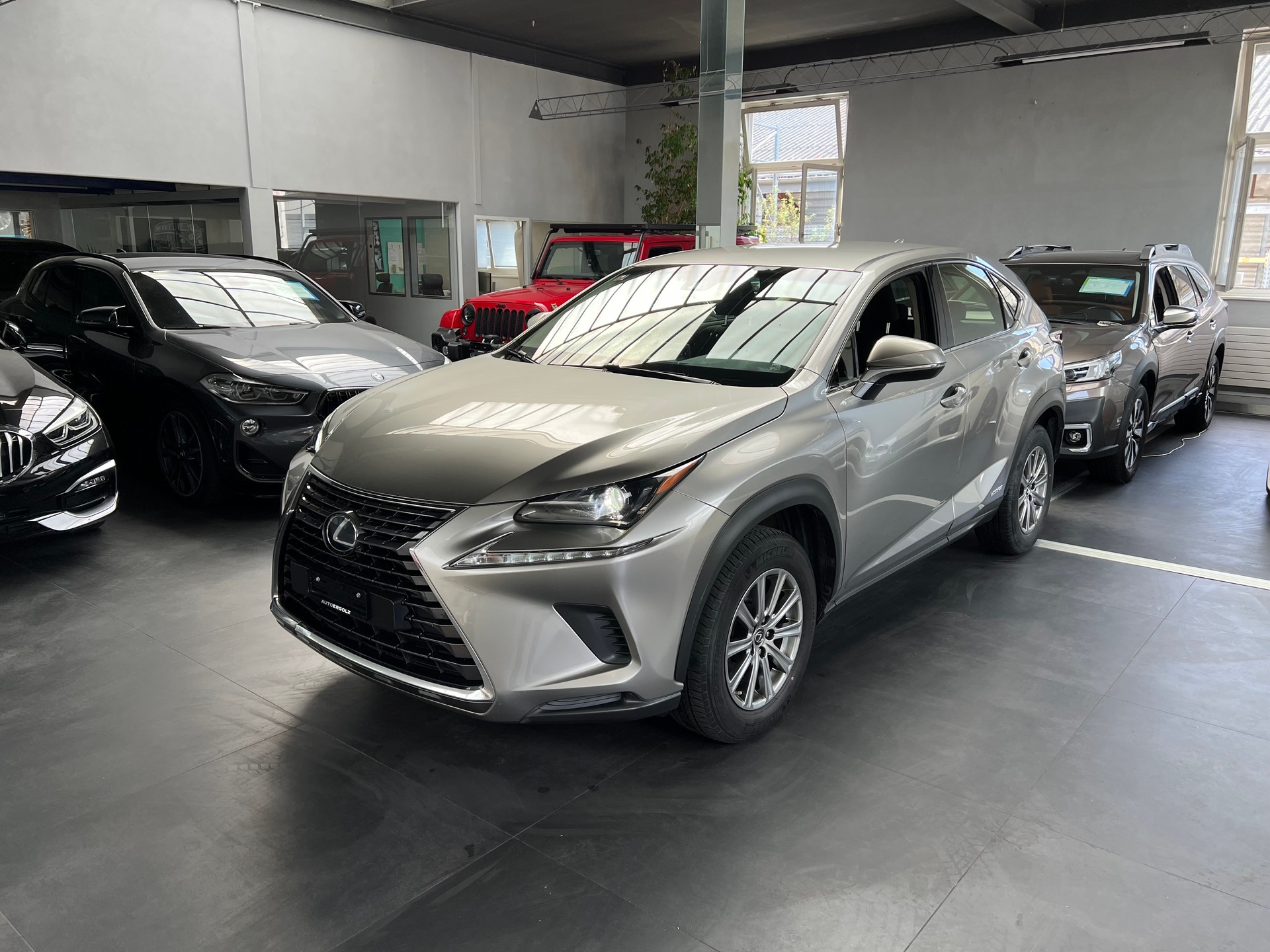 LEXUS NX 300h Comfort Automatic-image-0
