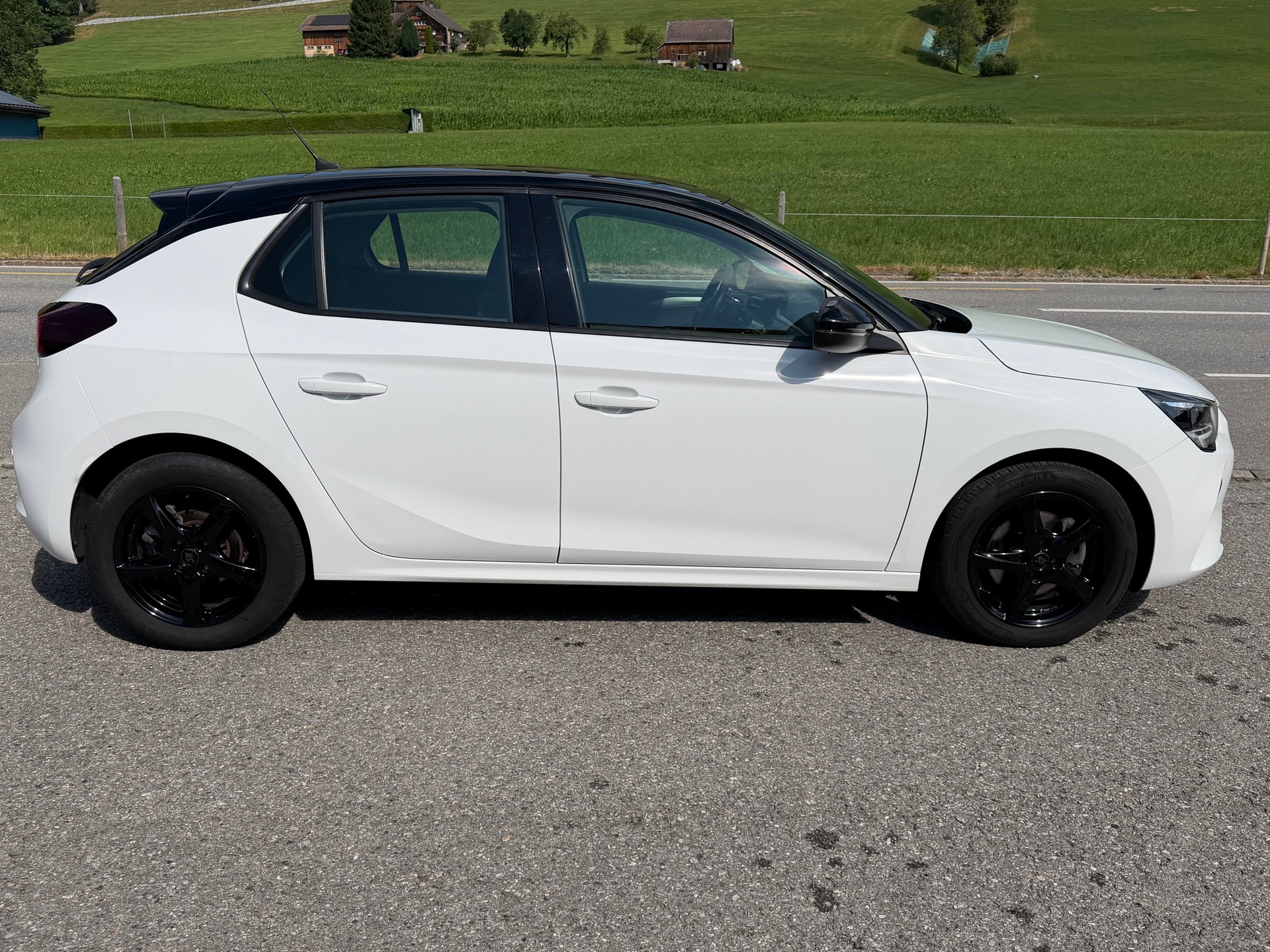 OPEL Corsa 1.2 TP Edition-image-8